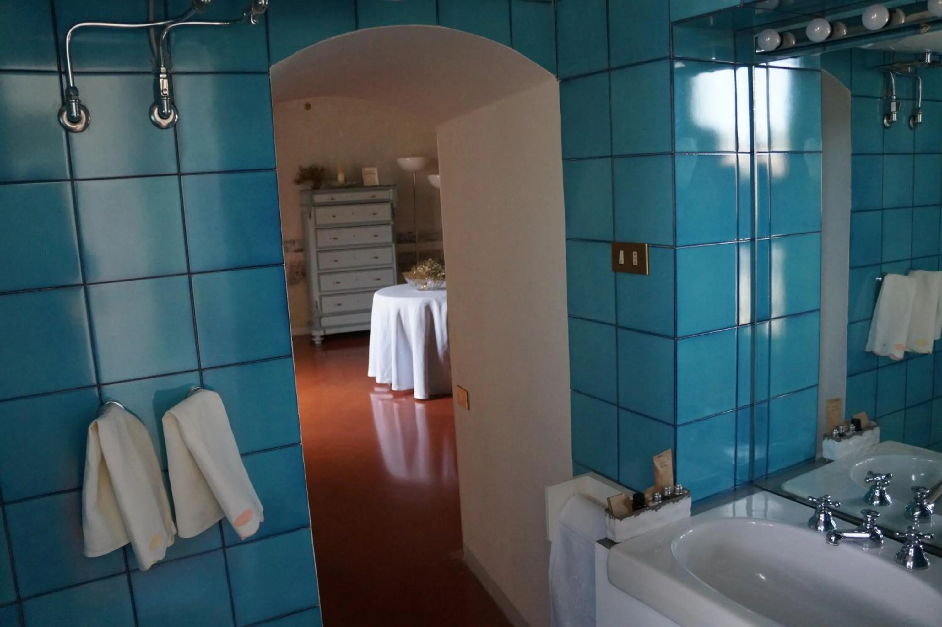 Bathroom in Palazzo Bernardini B & B