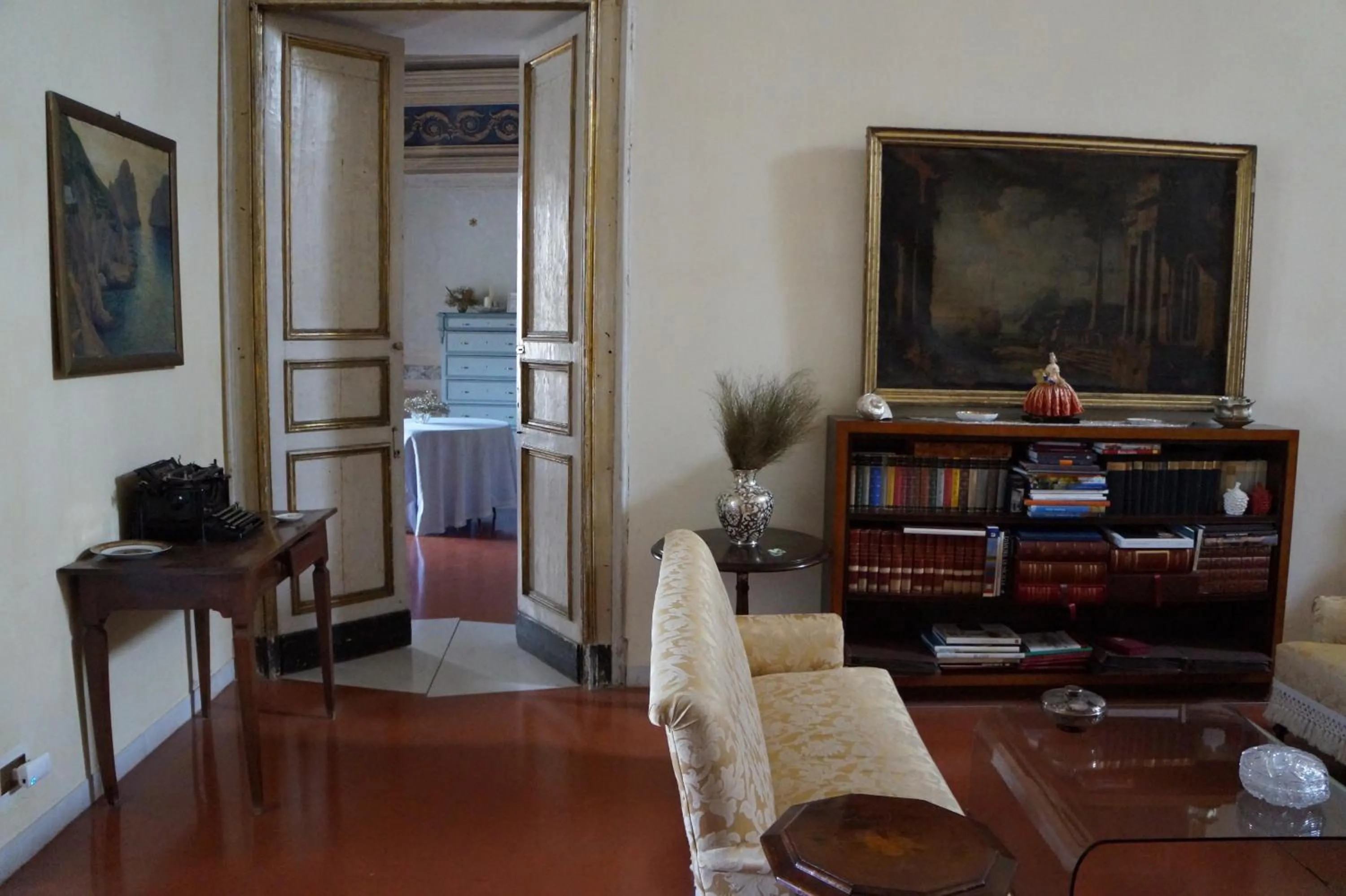 Decorative detail in Palazzo Bernardini B & B