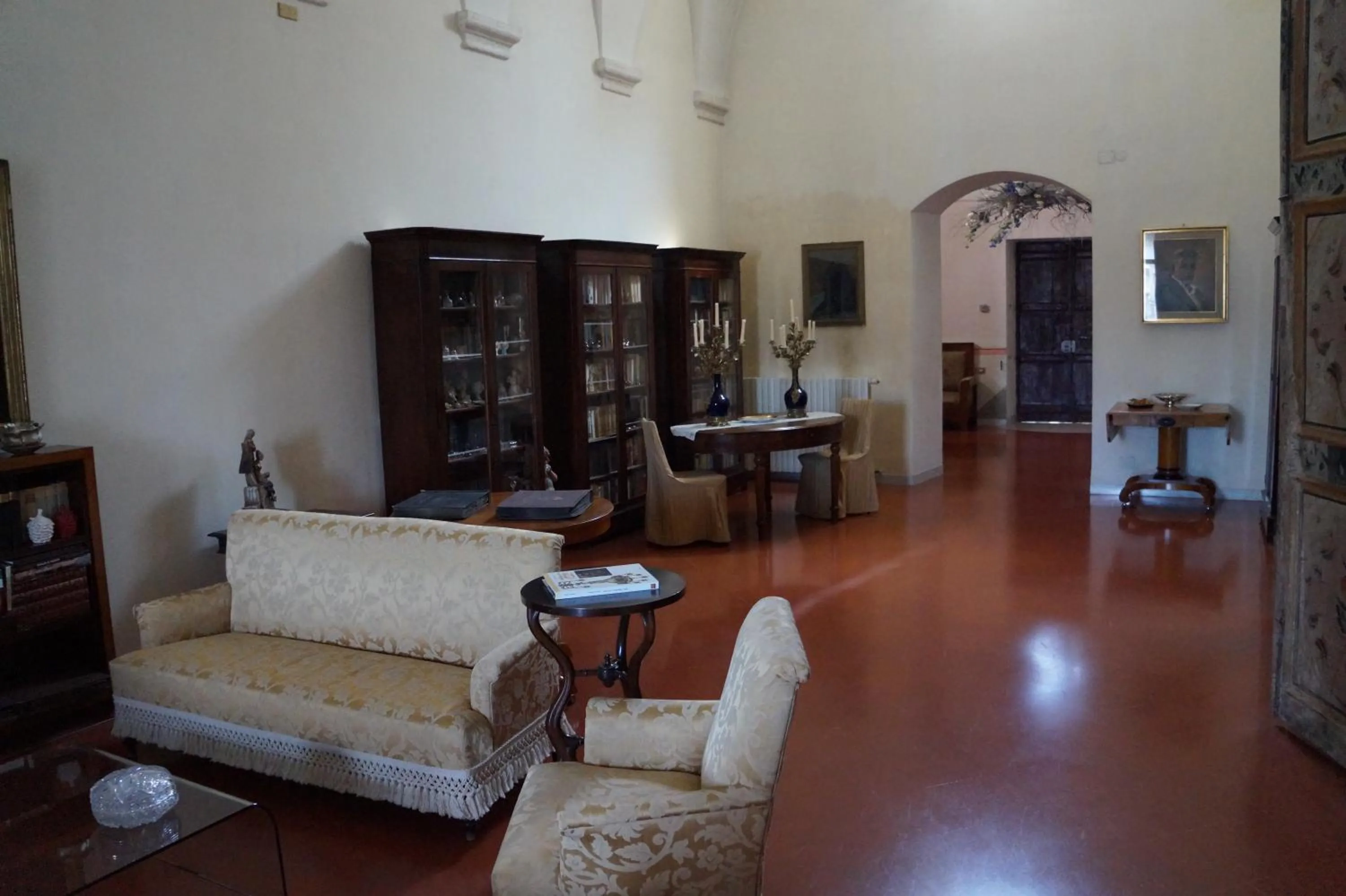Decorative detail in Palazzo Bernardini B & B