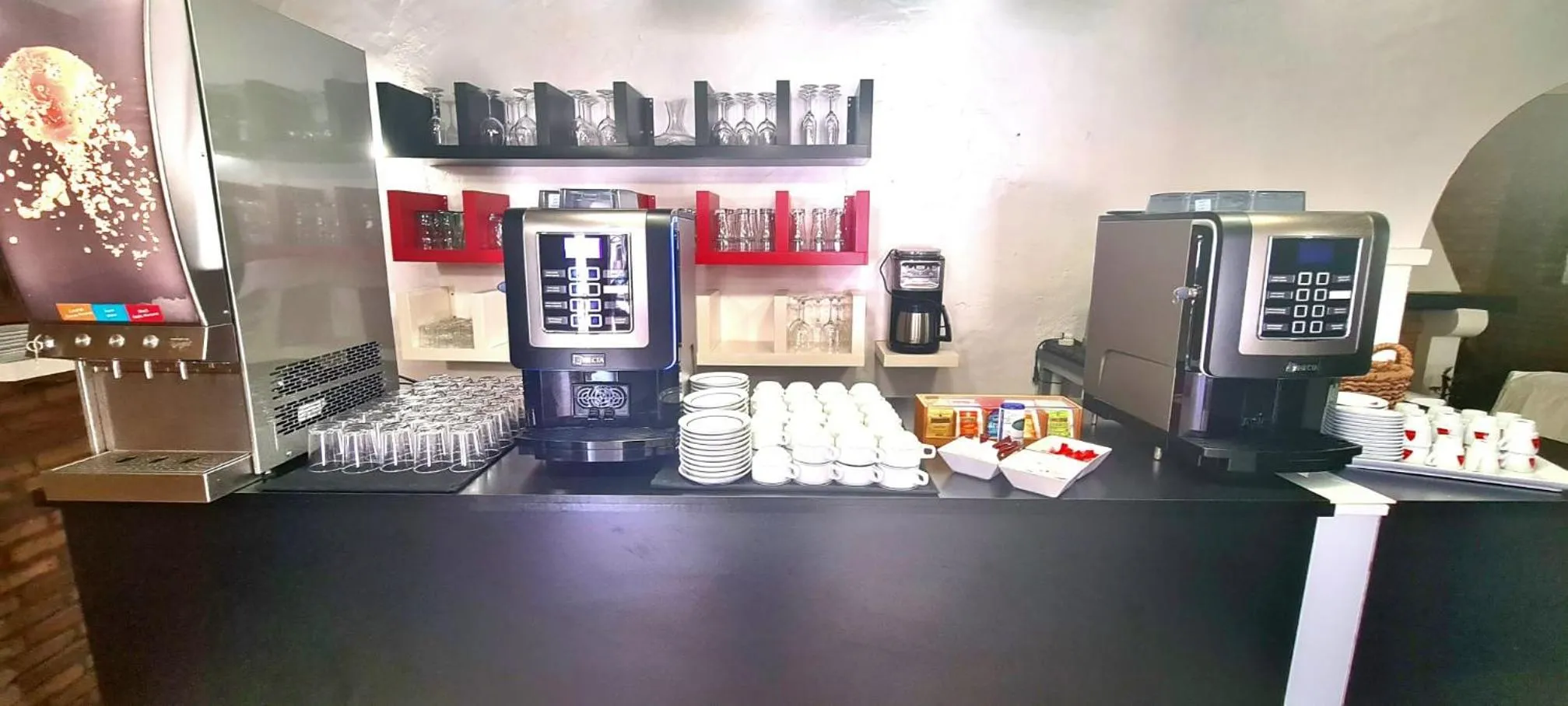 Breakfast in Albufeira Beach Hotel by Kavia