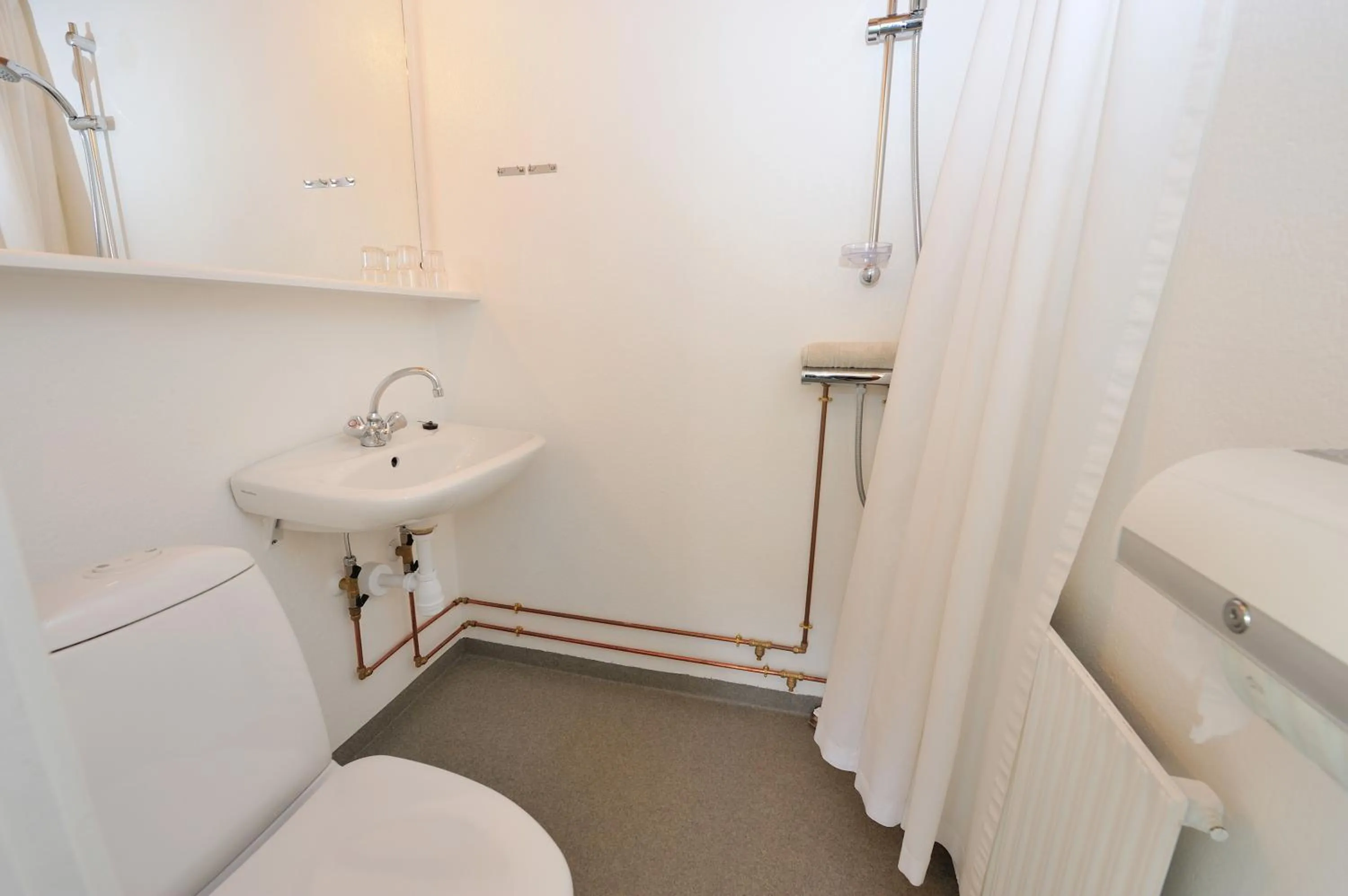 Bathroom in Hotel Gudhjem