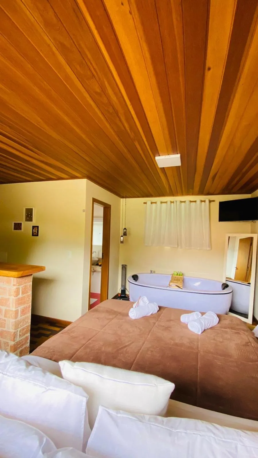 Bed in Vila Velasco