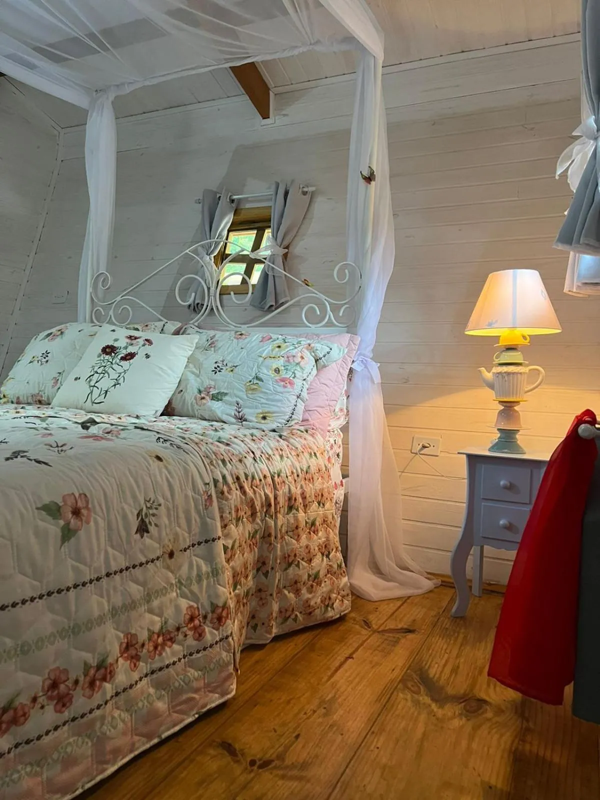 Bed in Vila Velasco