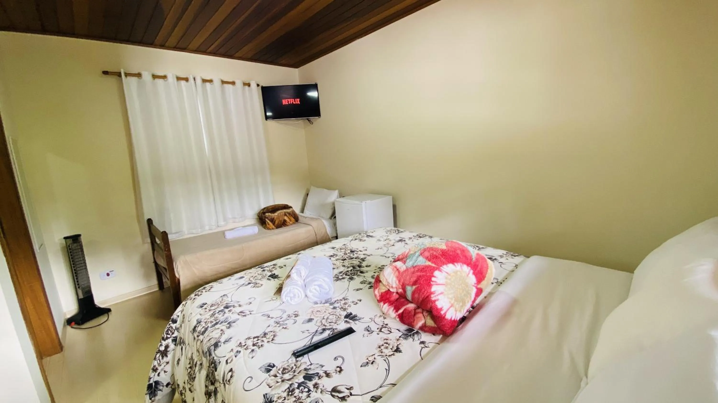 Bed in Vila Velasco