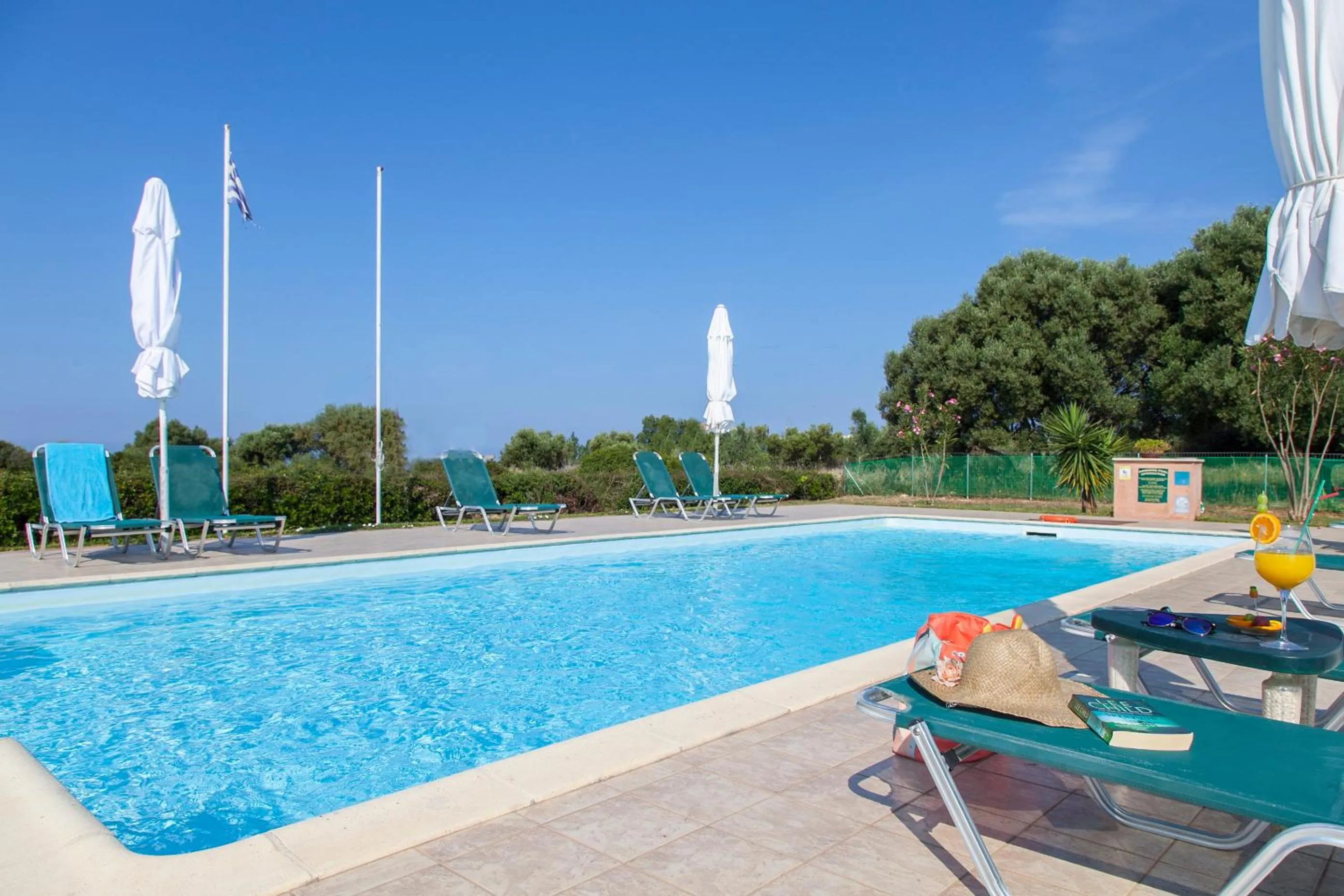 Swimming pool in Monambeles Villas