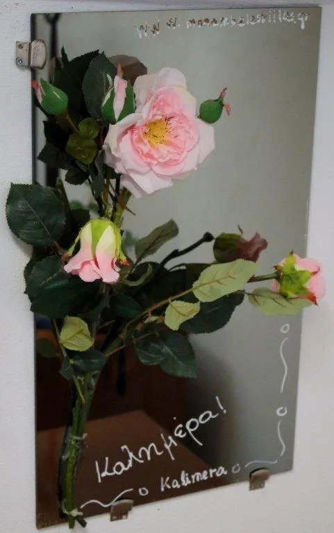 Decorative detail in Monambeles Villas