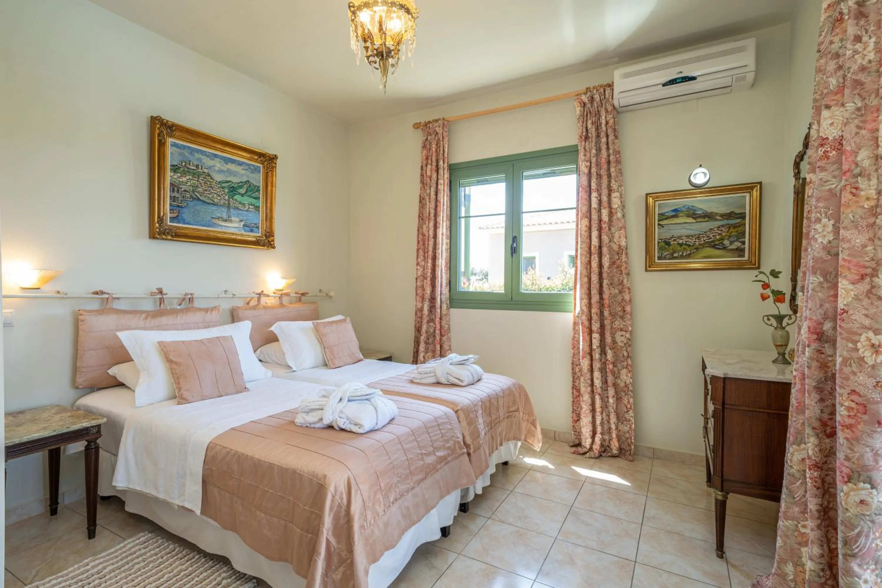 Bed in Monambeles Villas