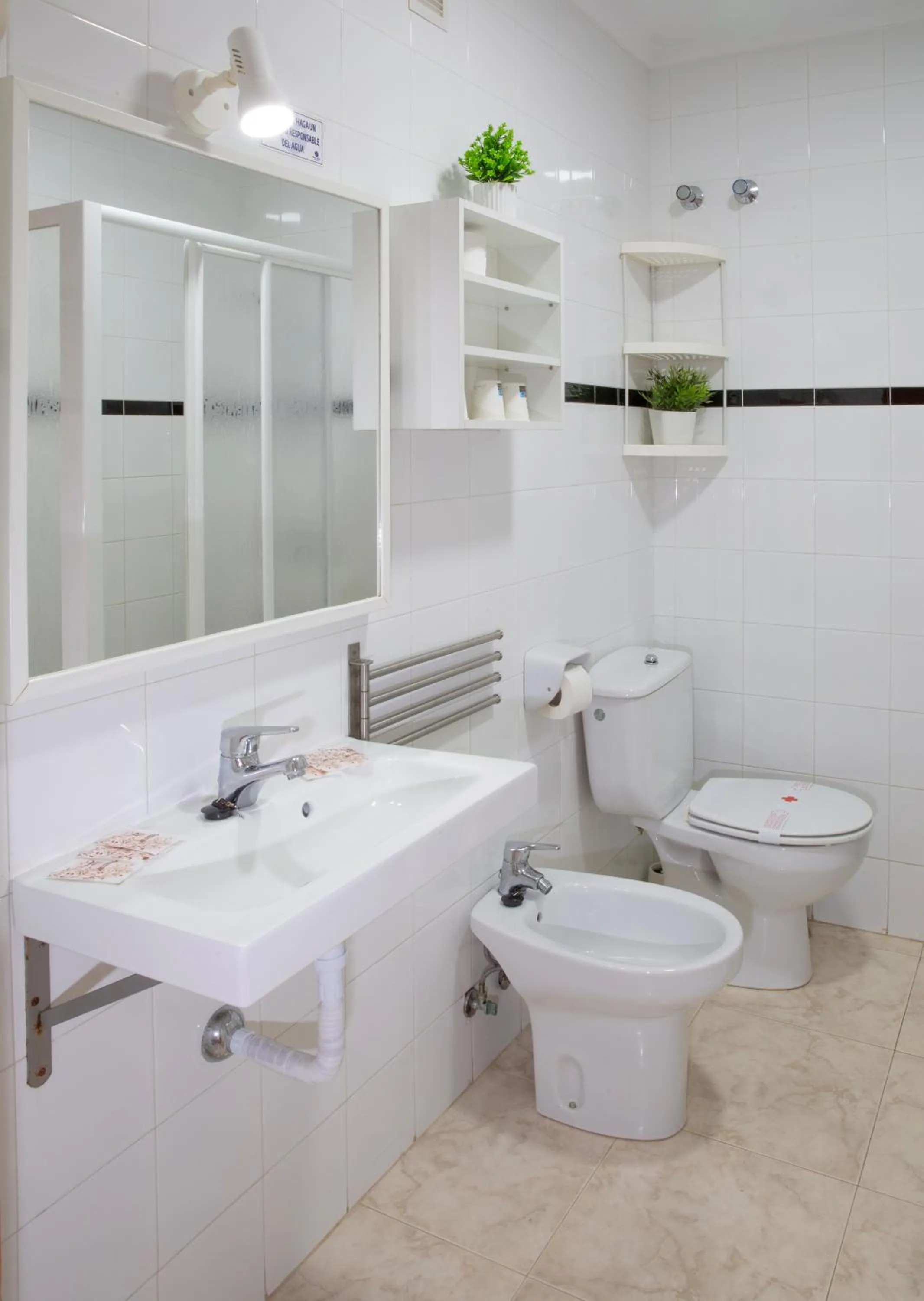 Shower in Hotel Alaska