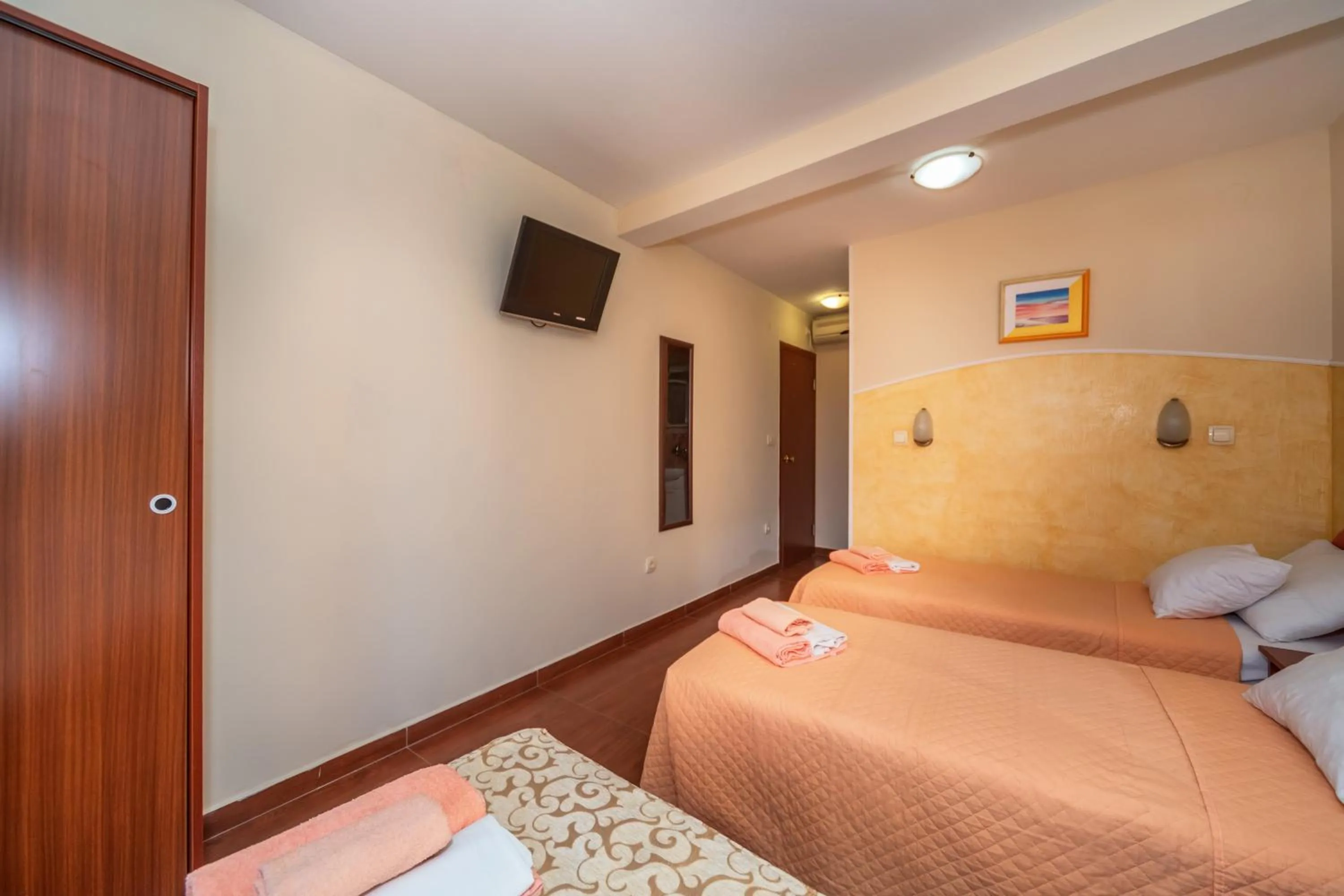 Triple Room in Apartments Pod Lozom with Seaview