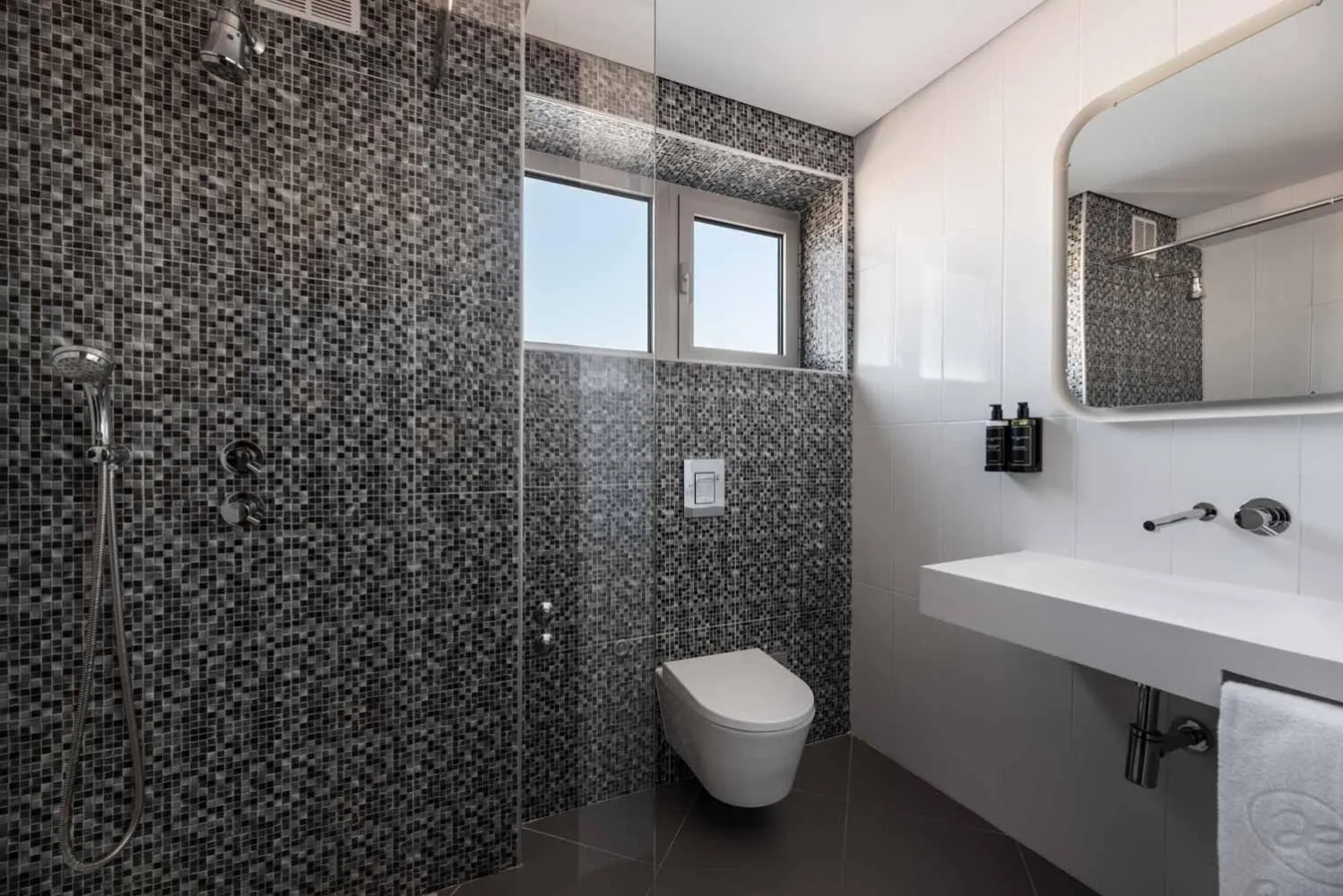 Photo of the whole room in Exe Praia Golfe