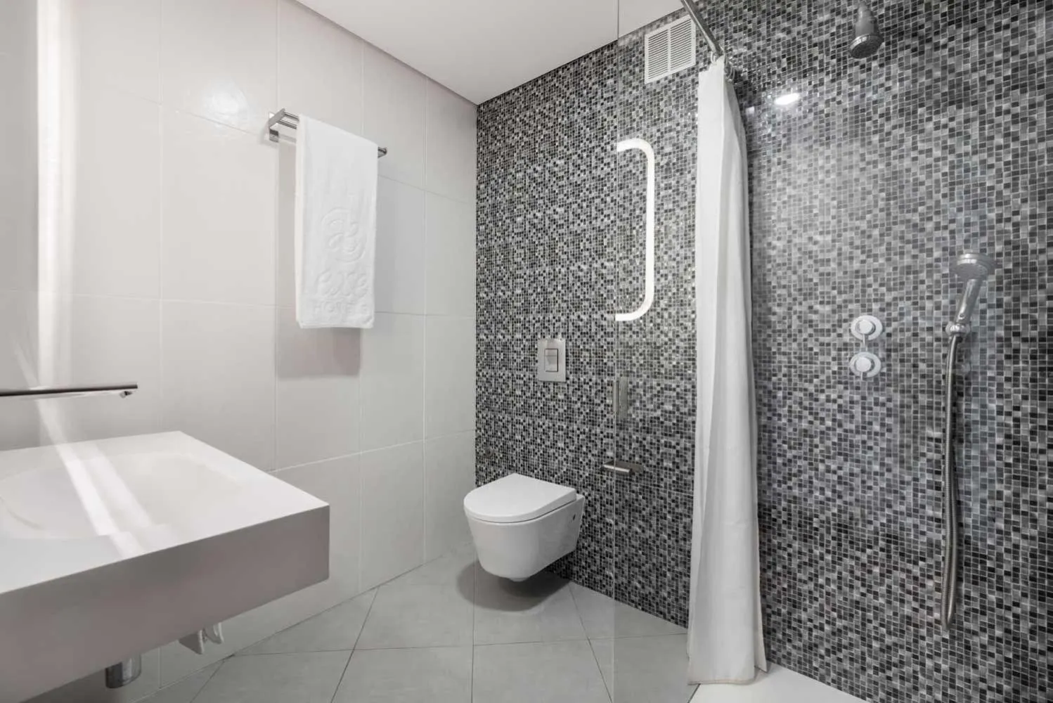 Photo of the whole room in Exe Praia Golfe