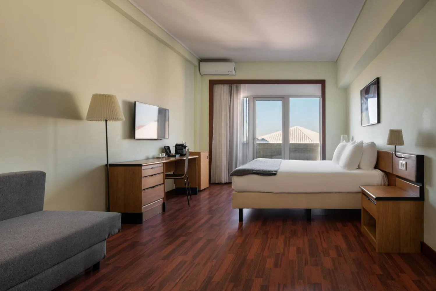 Photo of the whole room, Bed in Exe Praia Golfe