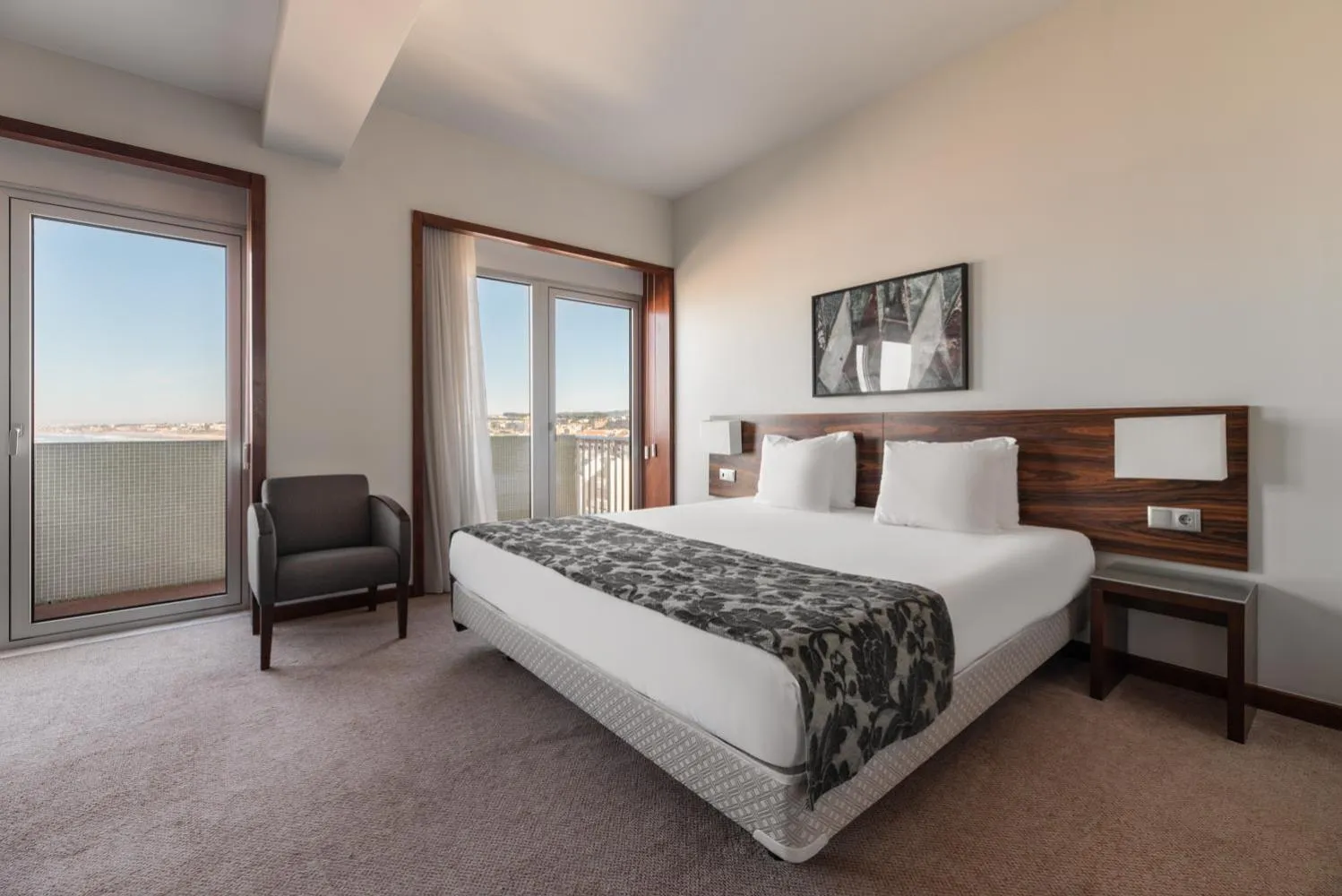 Photo of the whole room, Bed in Exe Praia Golfe