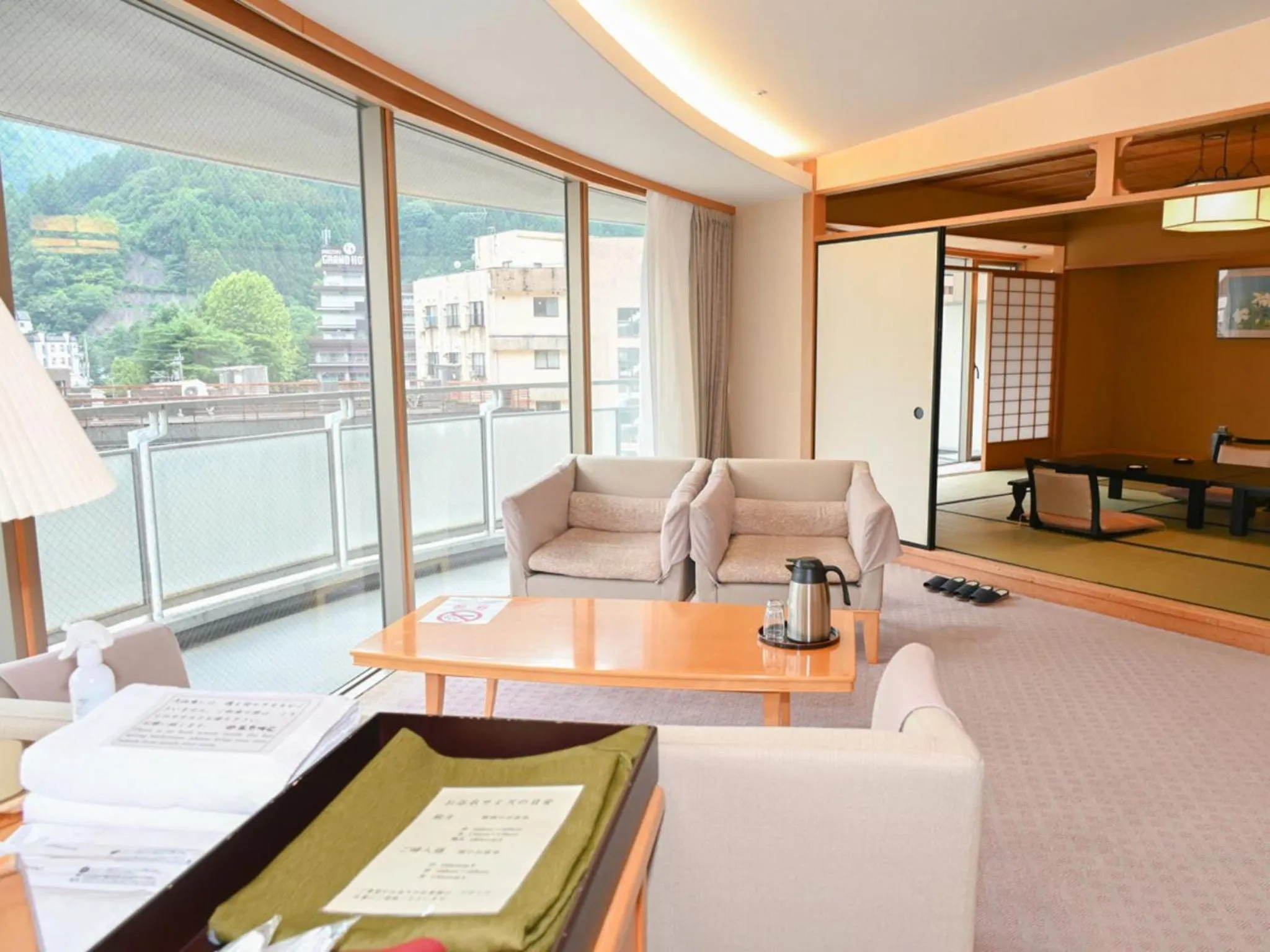 Photo of the whole room in Entaijiso