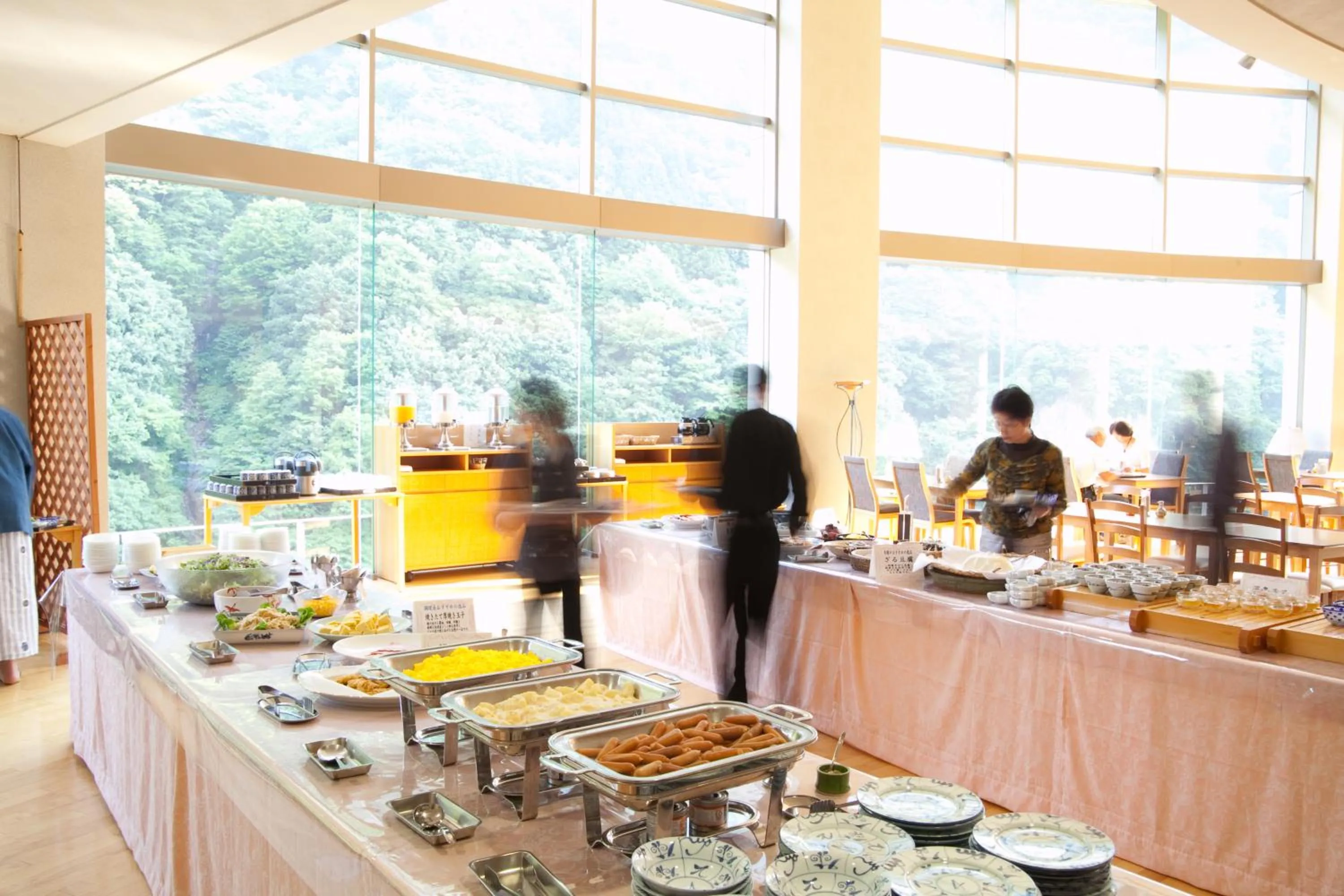 Restaurant/places to eat in Entaijiso