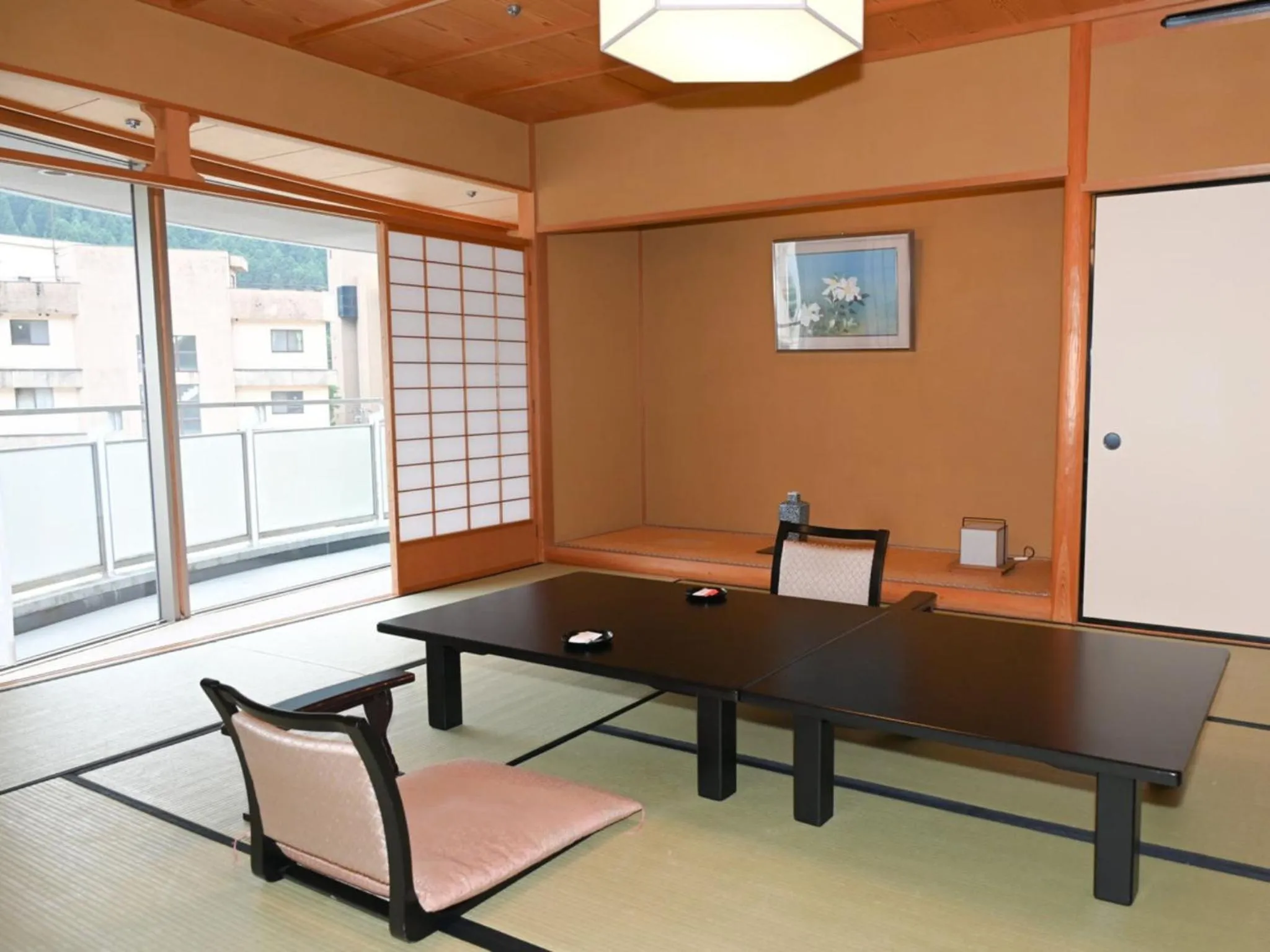 Photo of the whole room in Entaijiso