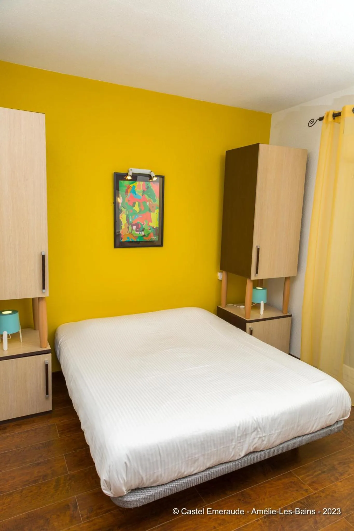 Bedroom, Bed in Appart'Hotel Castel Emeraude, Charme et Caractère