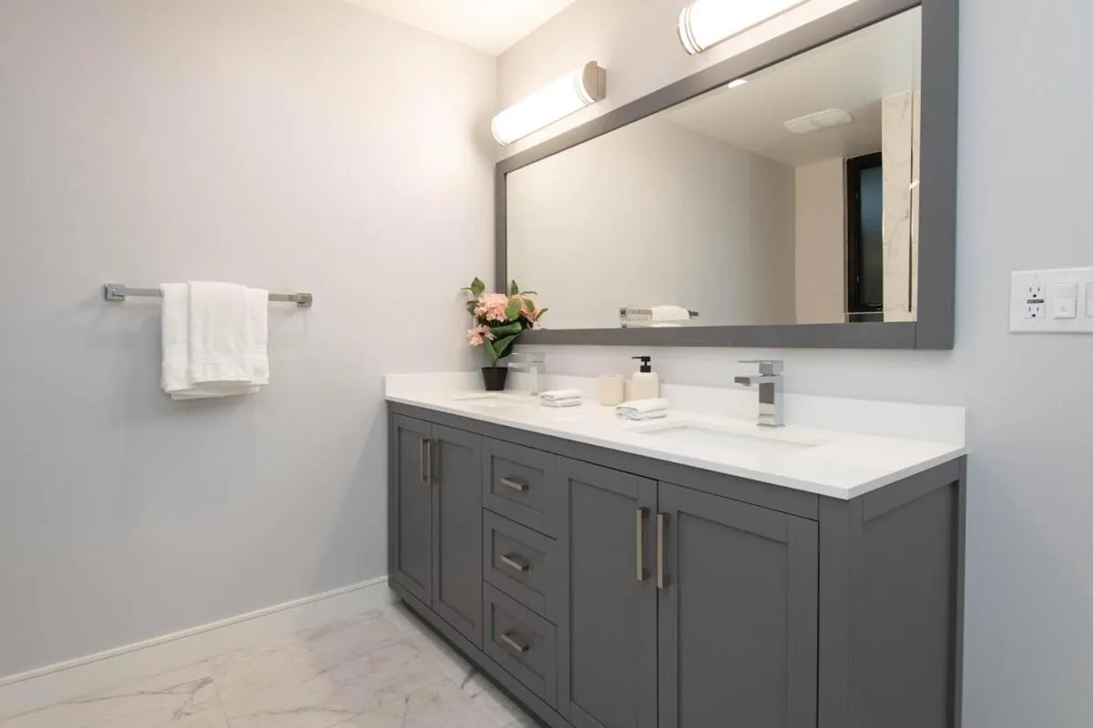 Regency Modern Apartments