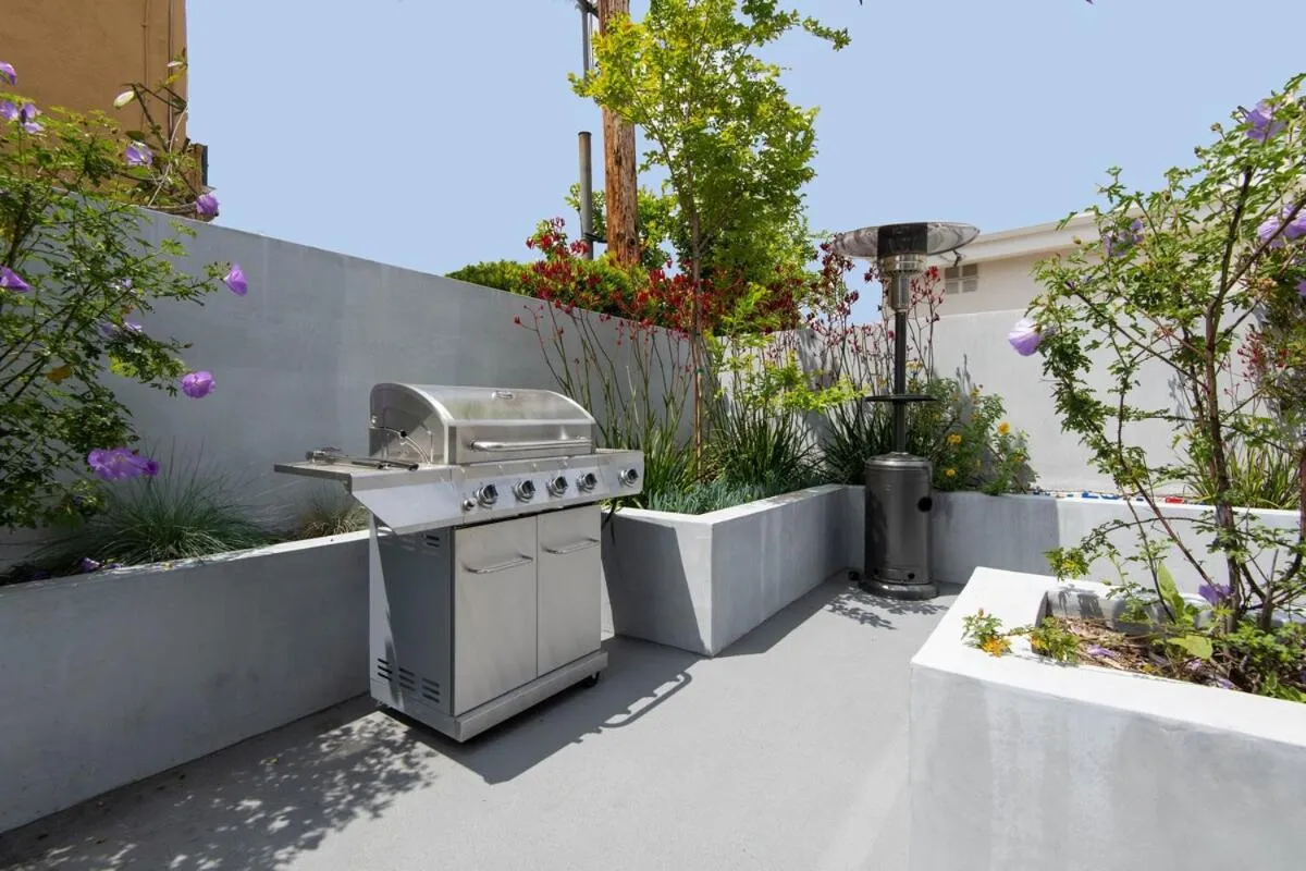 Property building in Regency Modern Apartments