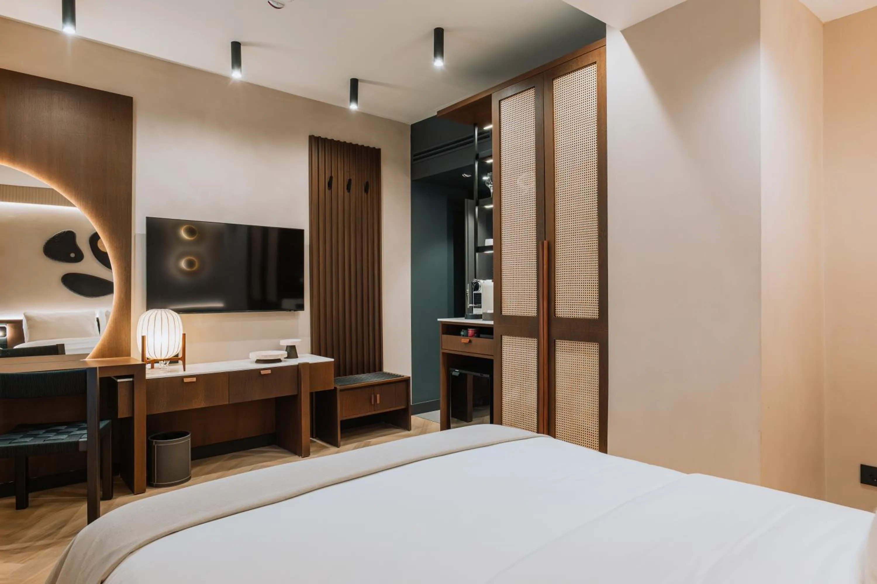 Bedroom, Bed in Hotel Trianon