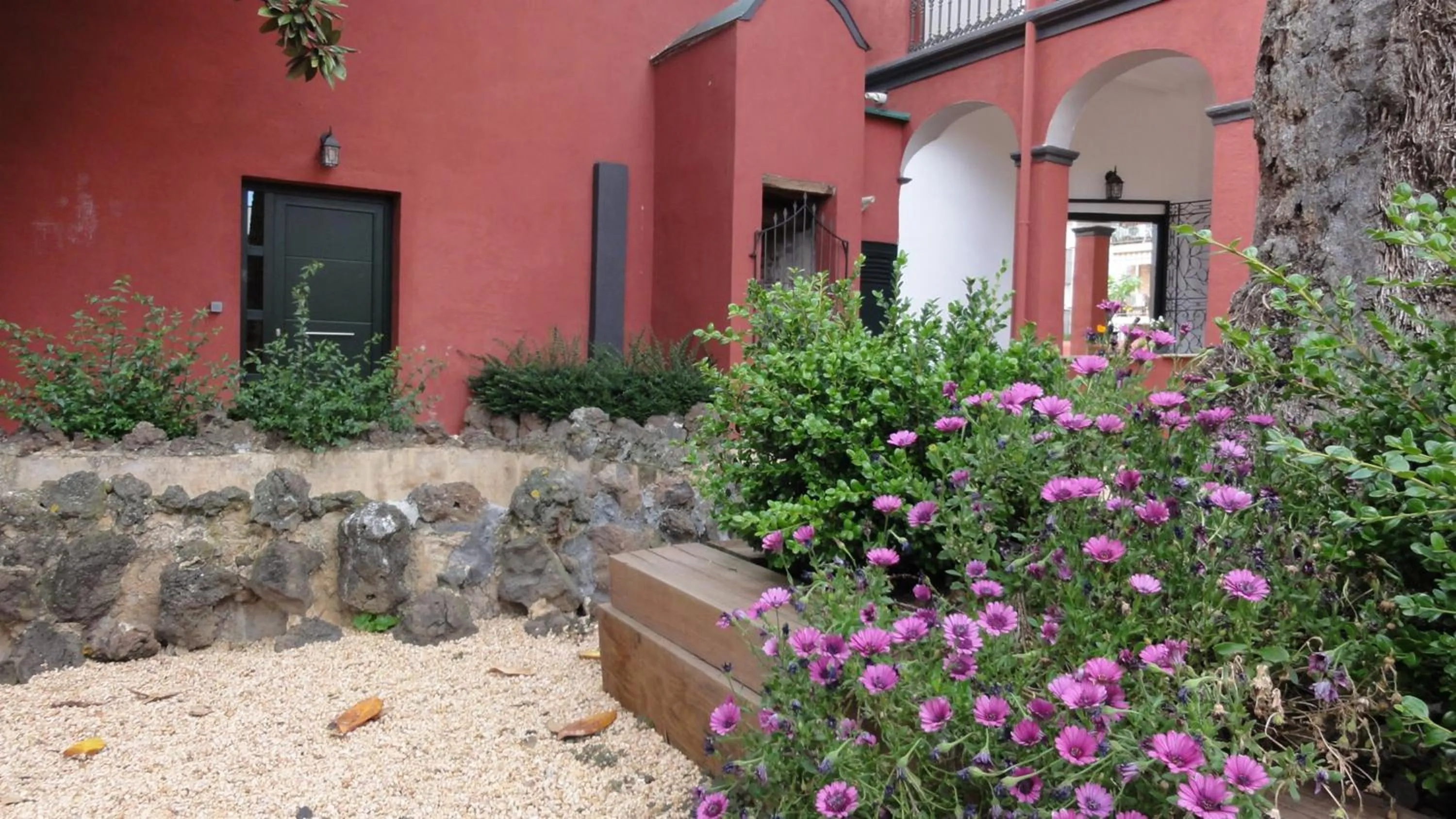 Garden in Aparthotel Can Gallart