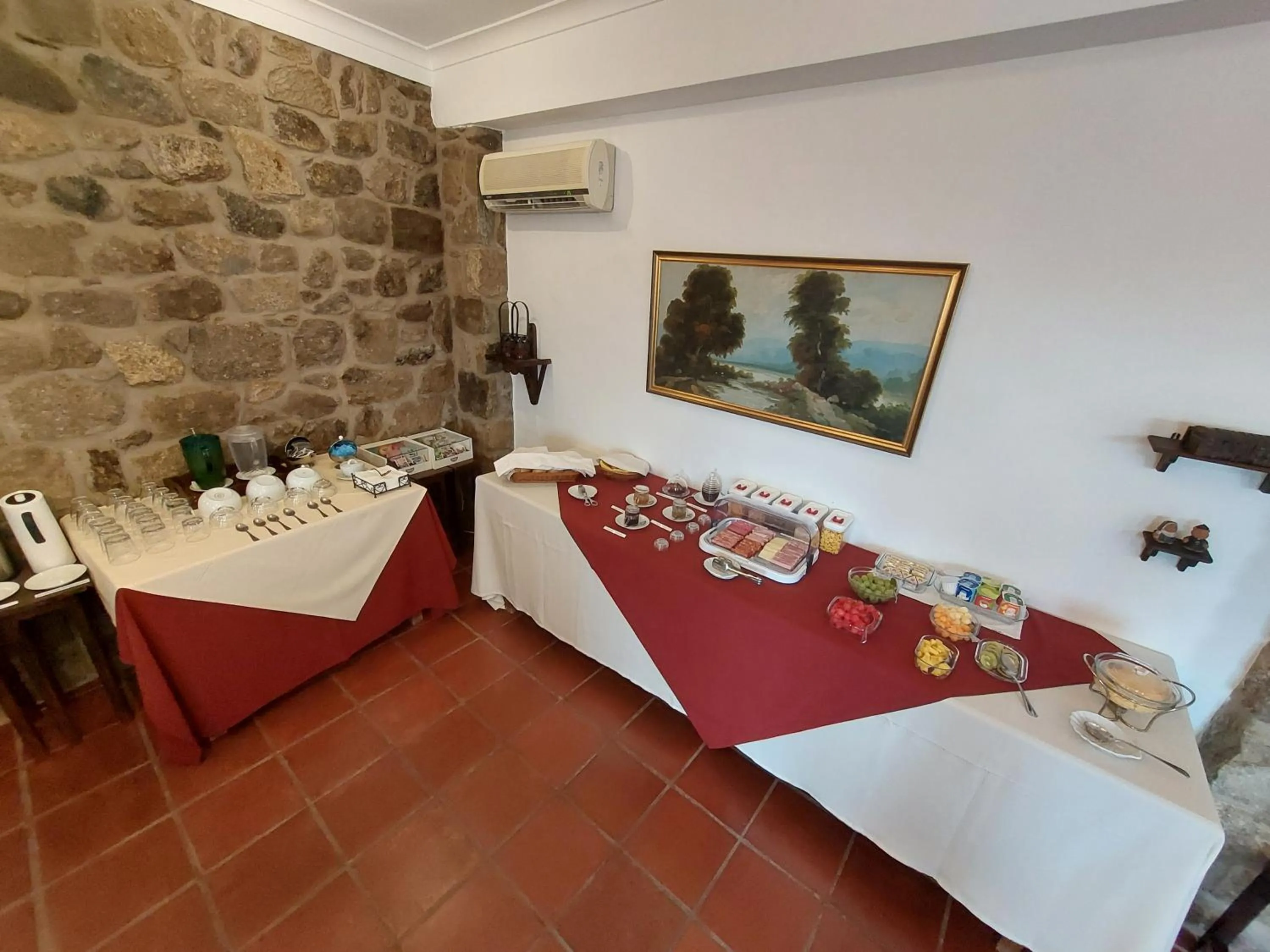 Food and drinks in Convento da Provença