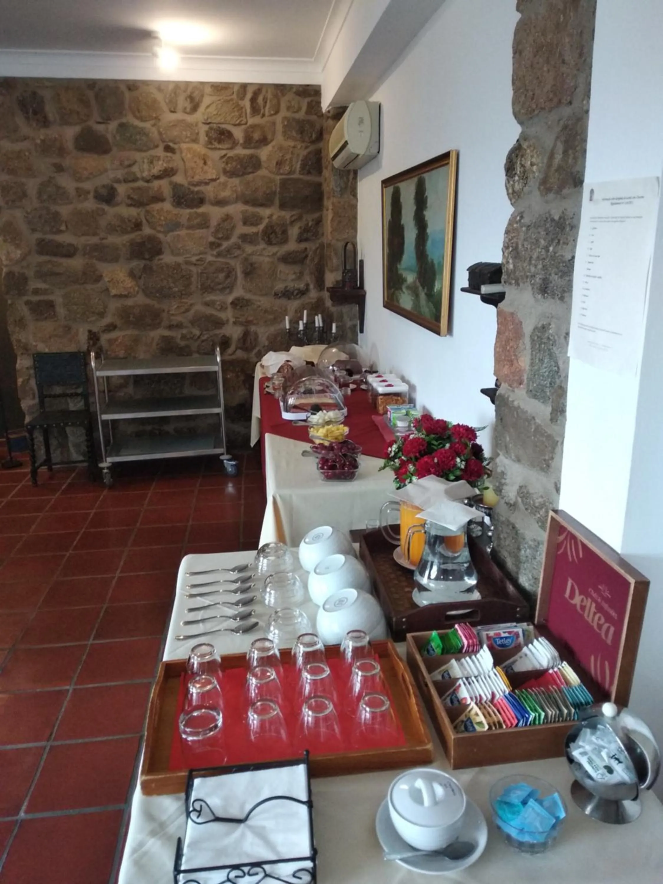 Coffee/tea facilities in Convento da Provença