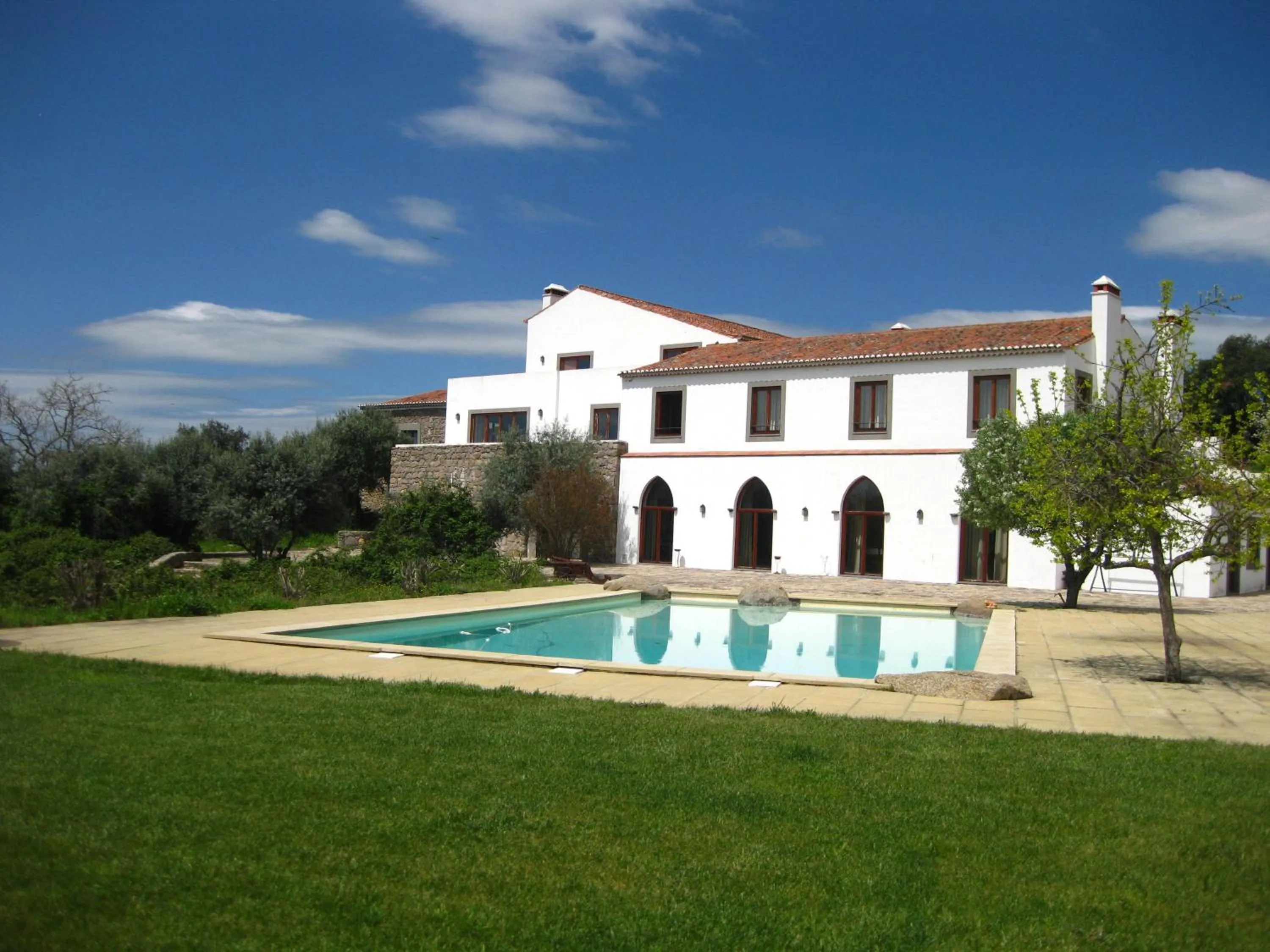 Property building in Convento da Provença