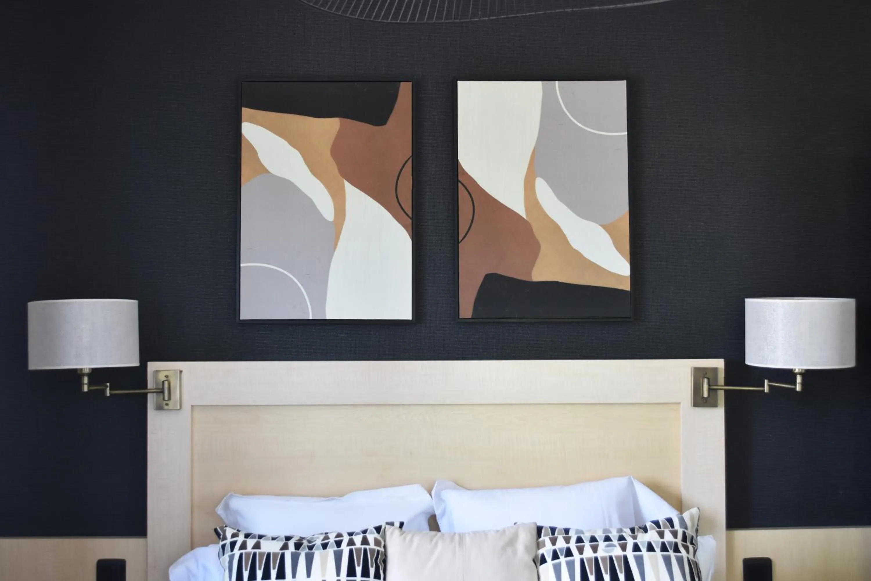 Bedroom, Bed in Le Boeuf Couronné - Hôtel & Restaurant Chartres- Logis Hotels