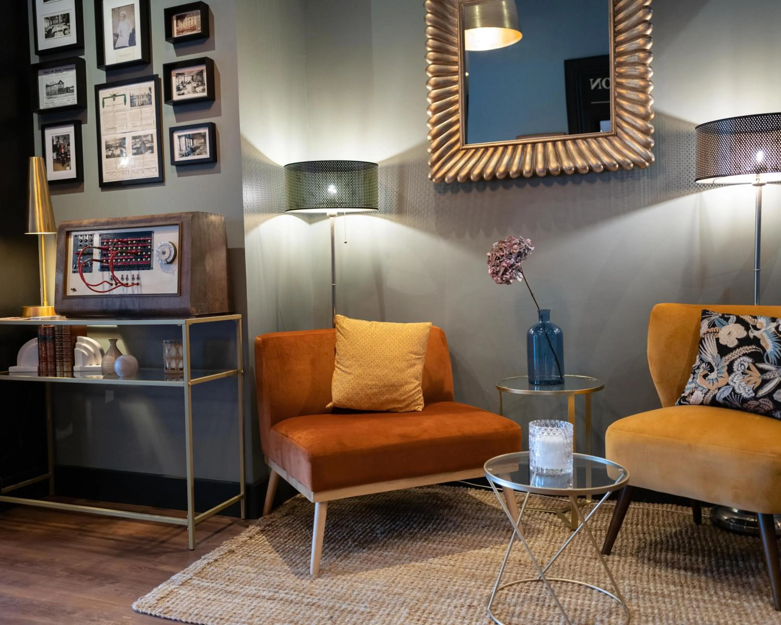 Seating area in Le Boeuf Couronné - Hôtel & Restaurant Chartres- Logis Hotels