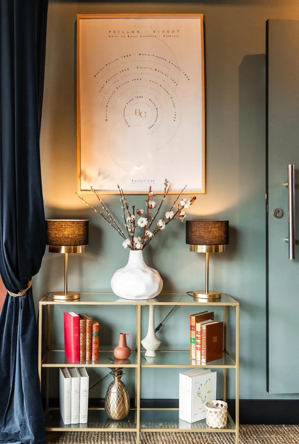 Decorative detail in Le Boeuf Couronné - Hôtel & Restaurant Chartres- Logis Hotels