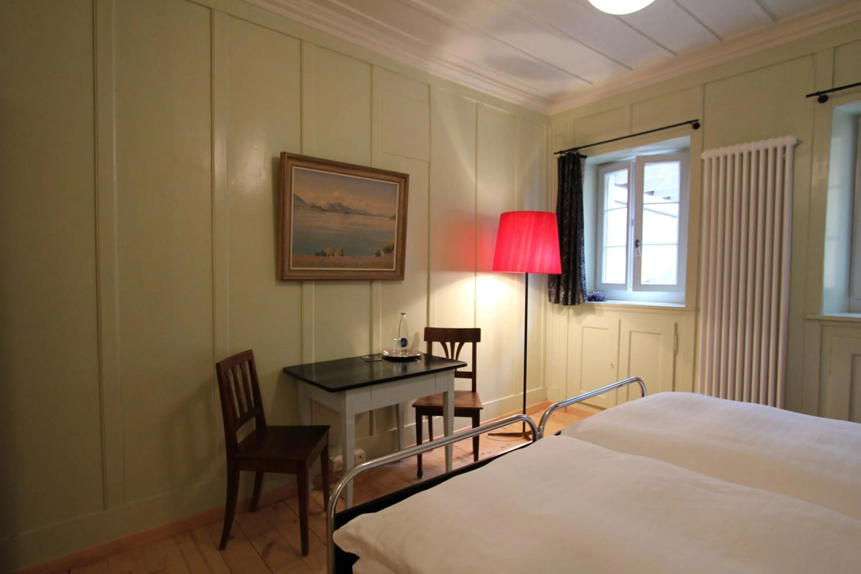 Photo of the whole room, Bed in Hotel Restaurant Schwert Thun