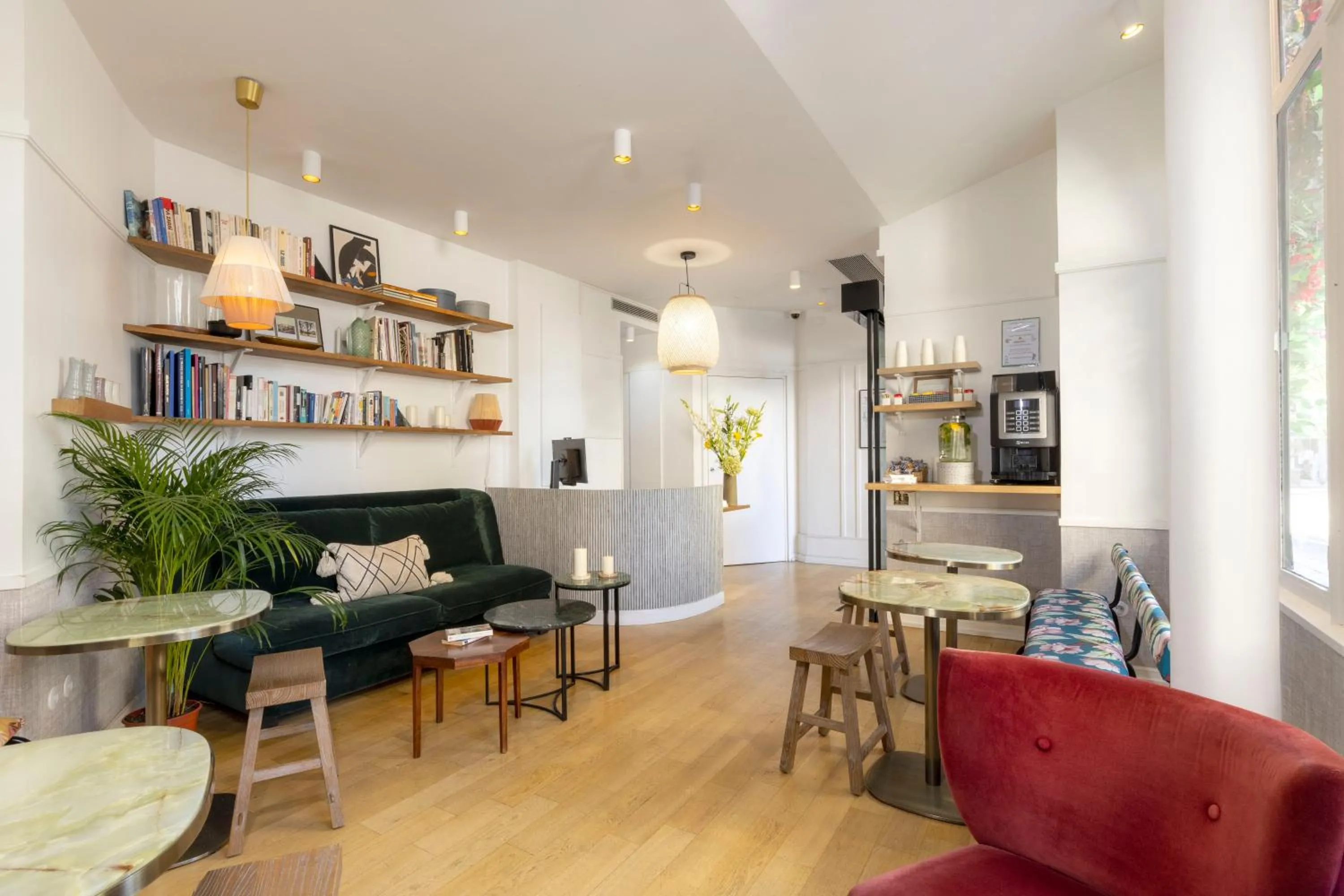 Breakfast in Hôtel Emile Le Marais