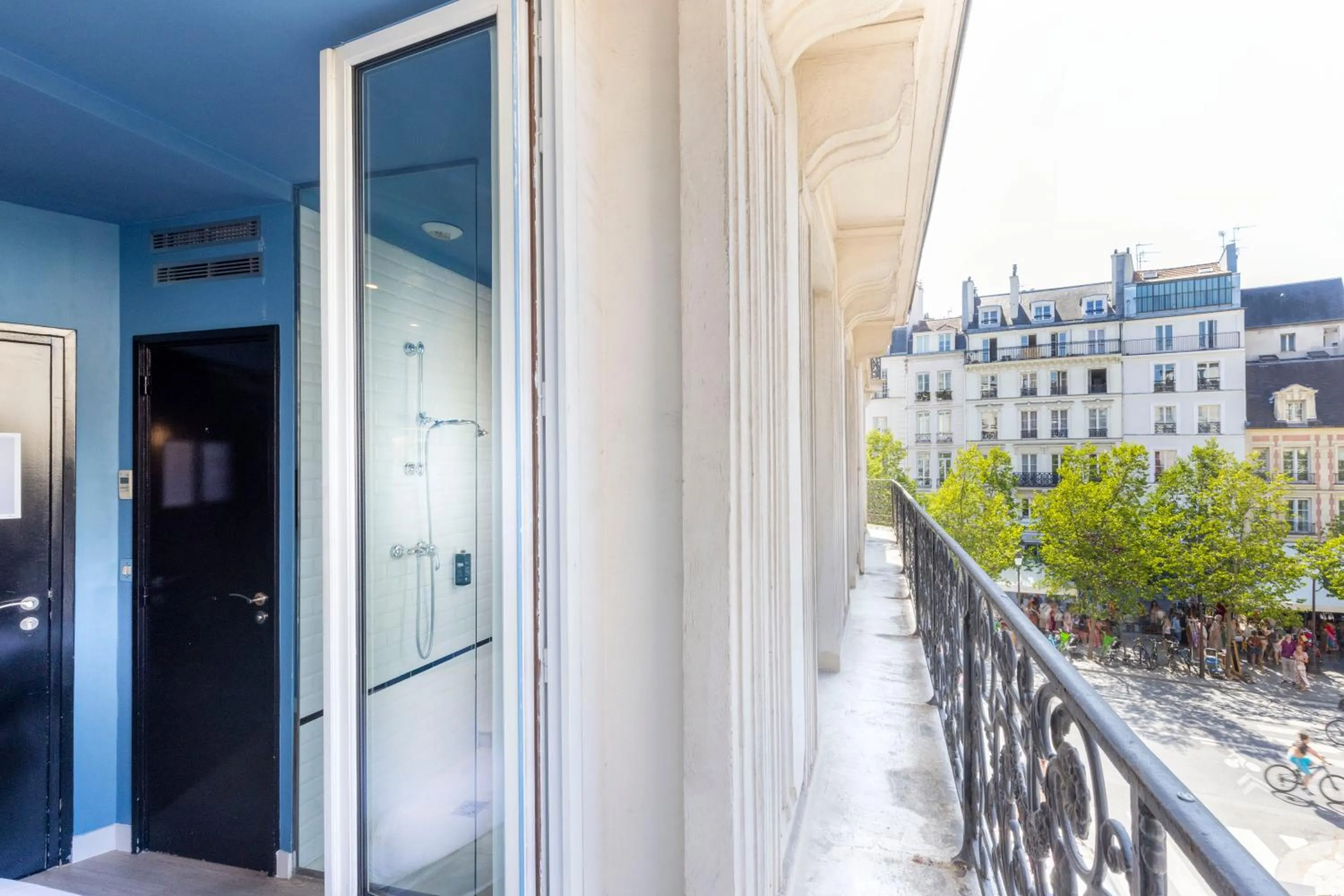 View (from property/room) in Hôtel Emile Le Marais