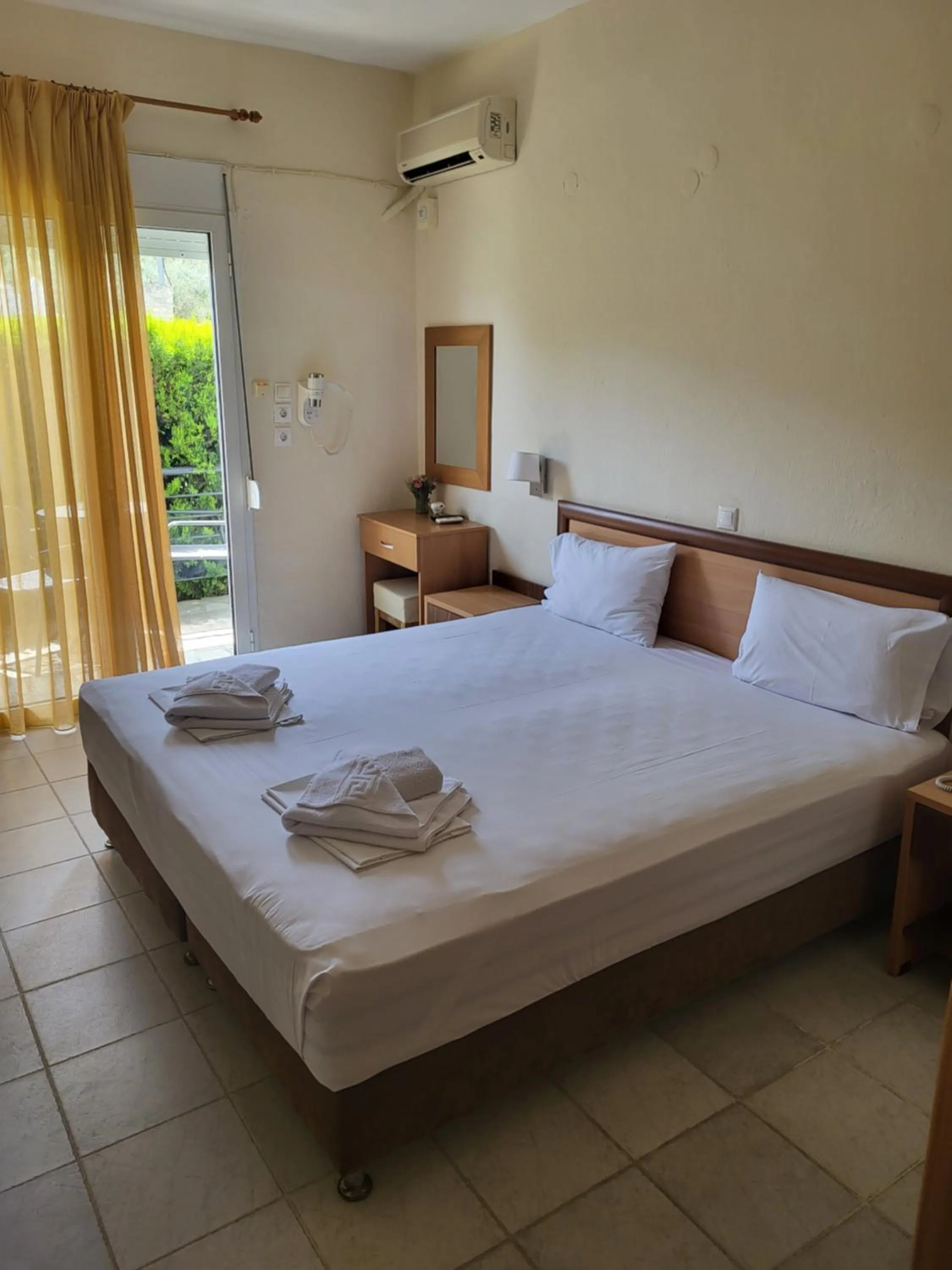 Vourvourou Hotel