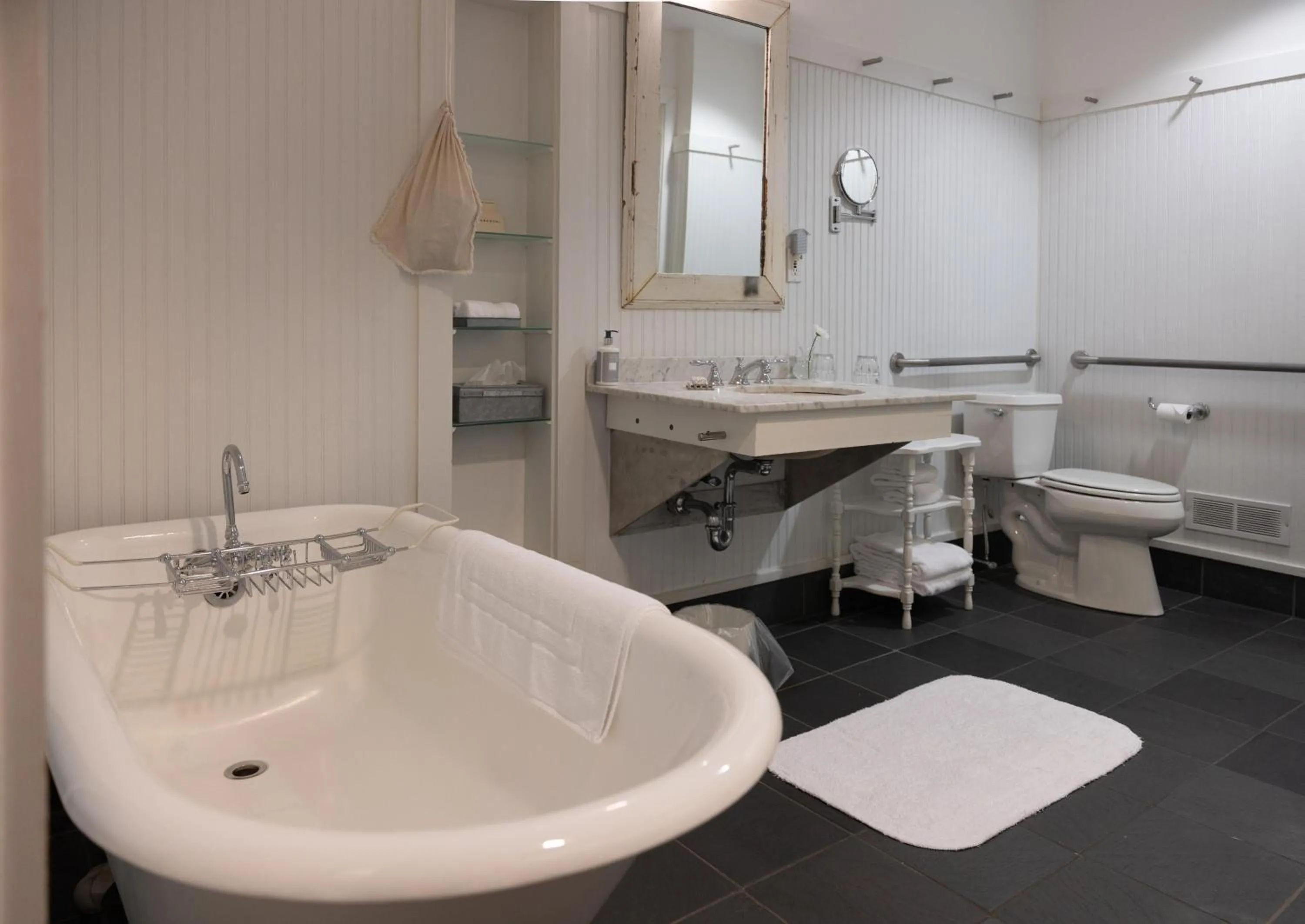 Bathroom in The Porches Inn at Mass MoCA