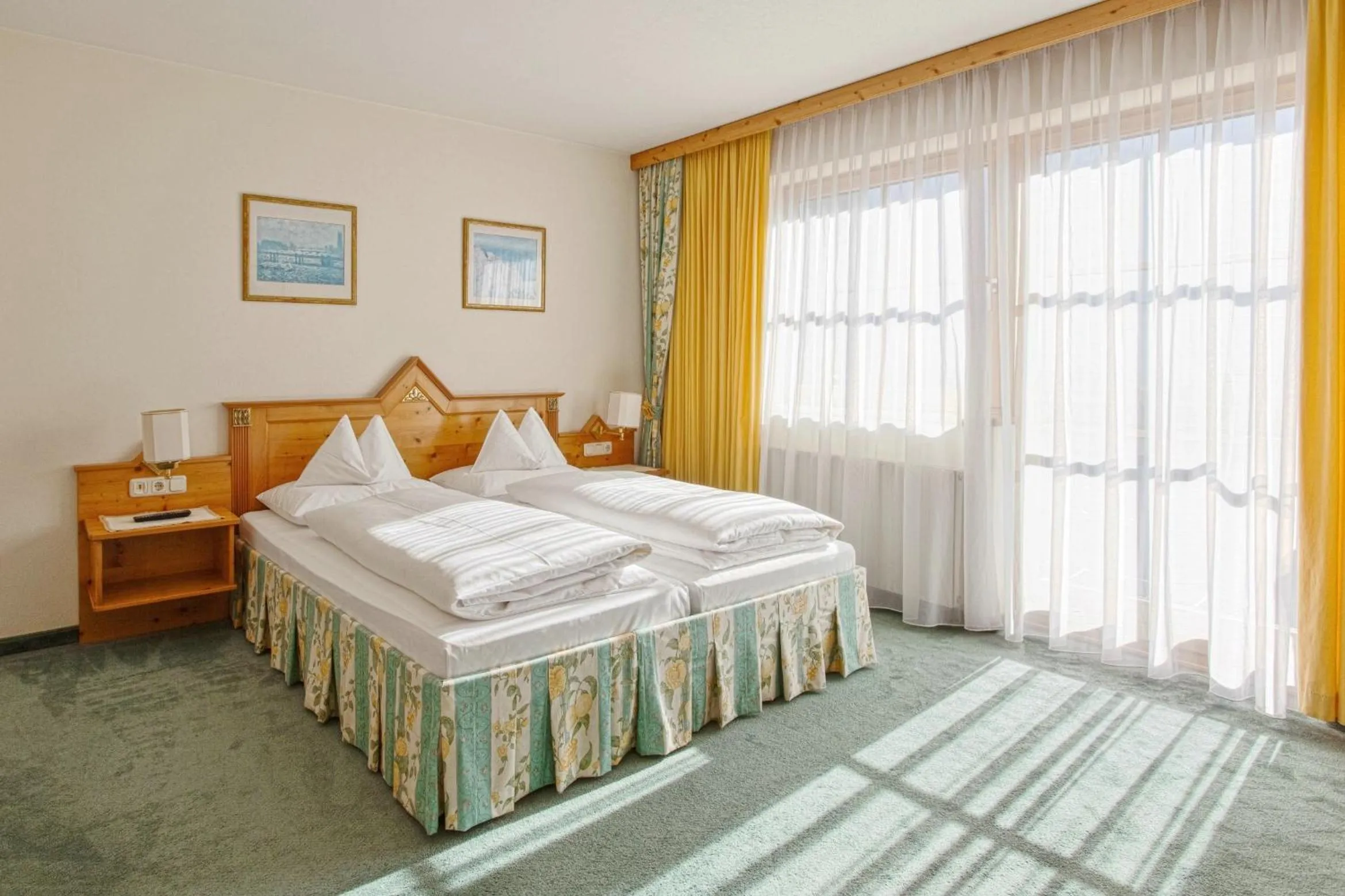 Bedroom, Bed in Hotel Zum Stern