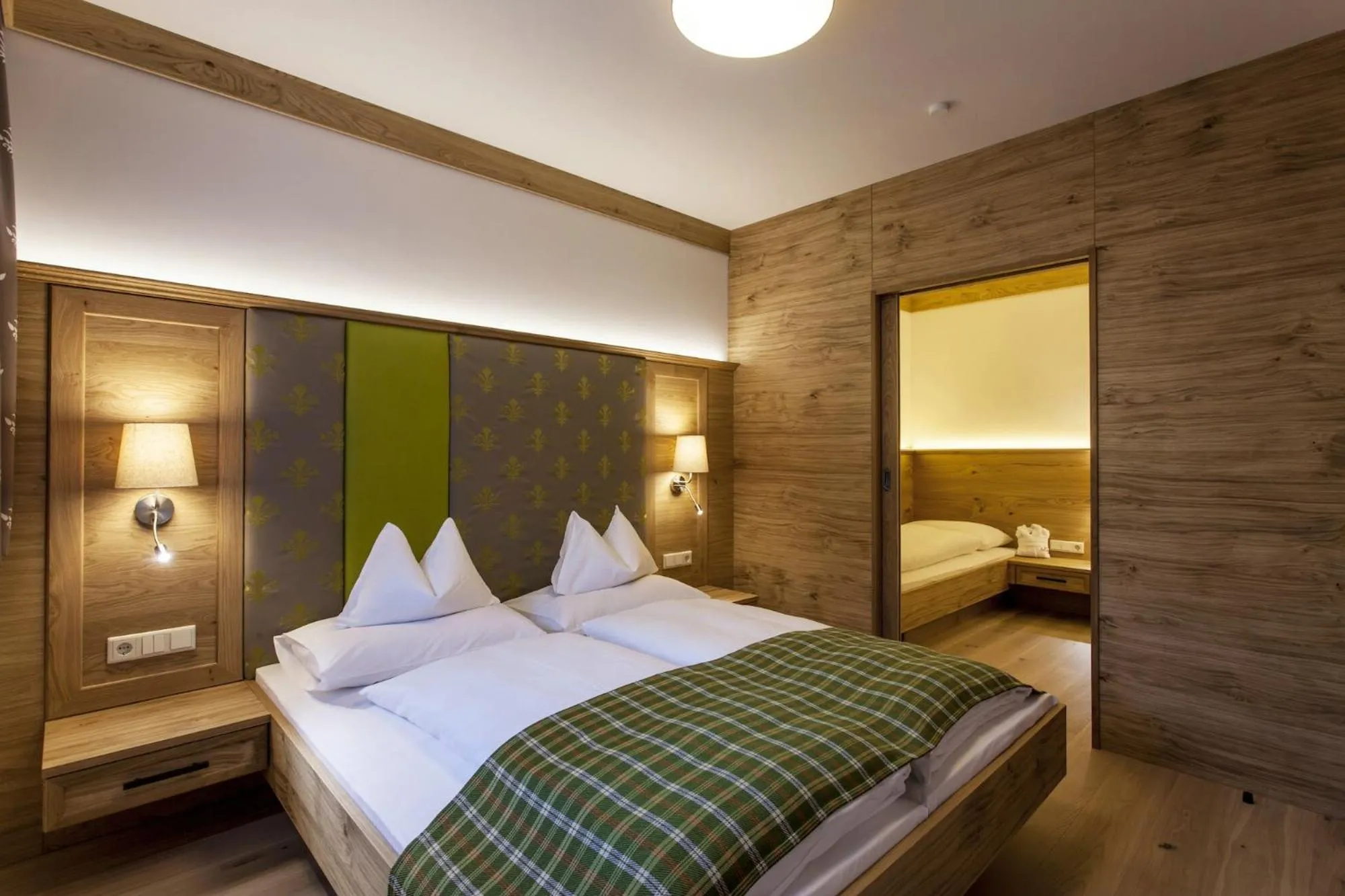 Photo of the whole room, Bed in Hotel Zum Stern