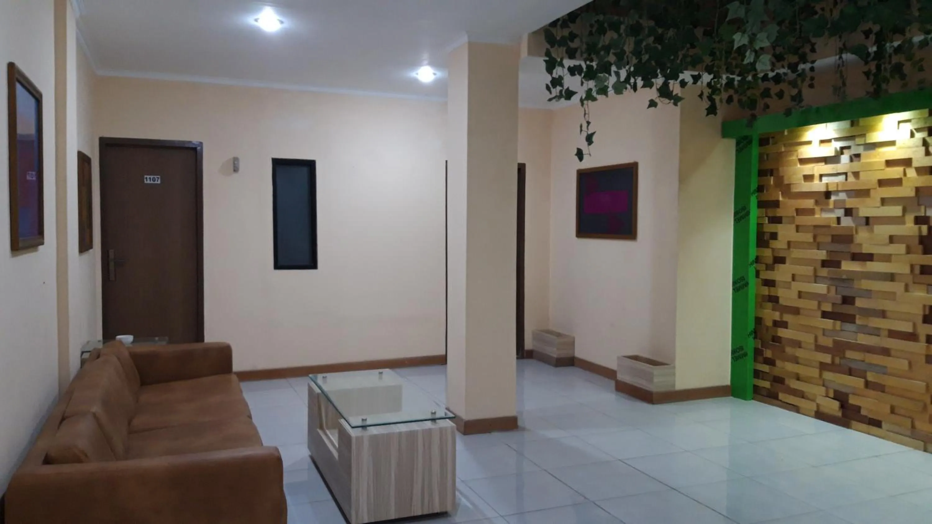 Area and facilities in RedDoorz near Istana Plaza 2