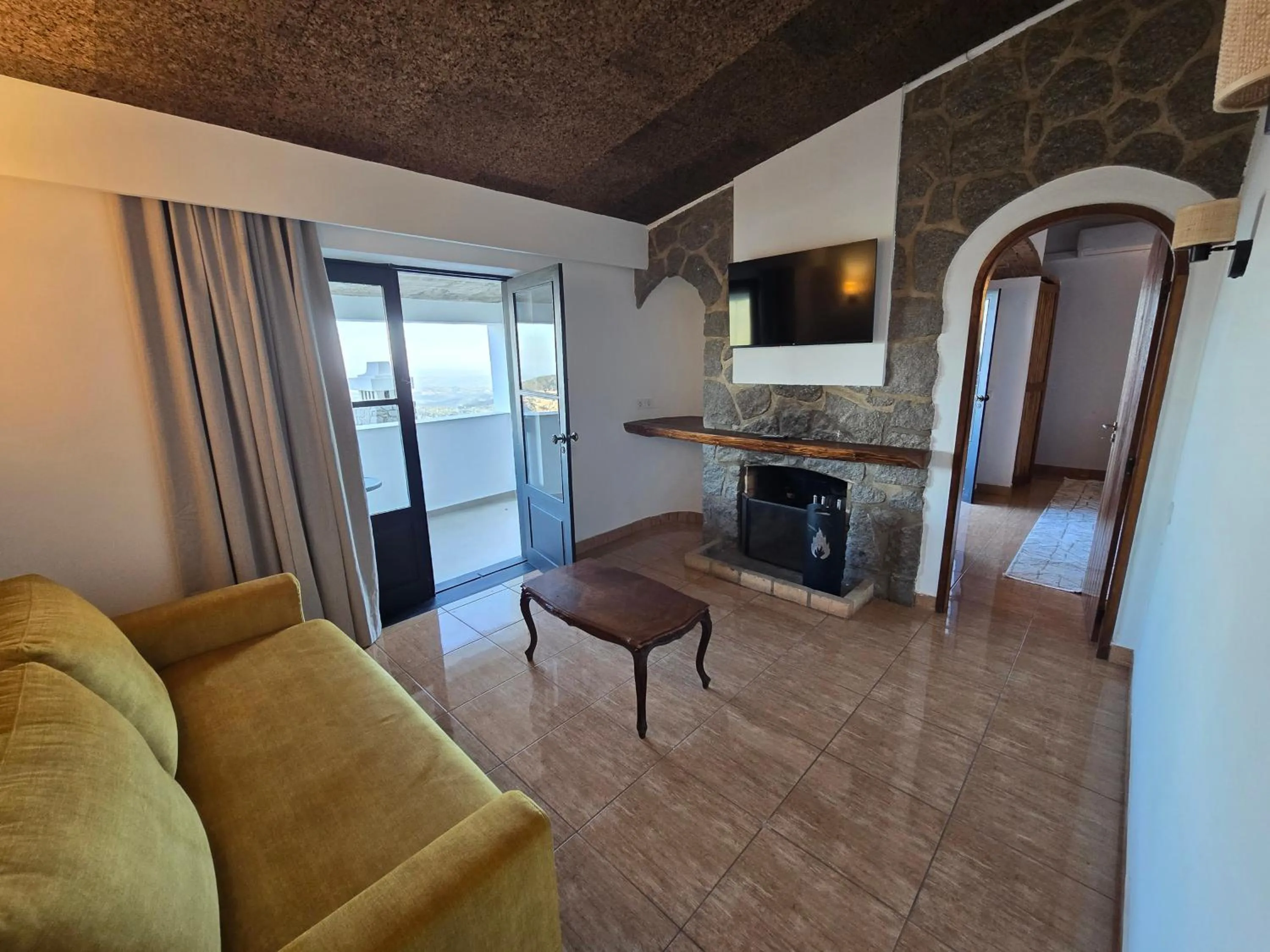 TV and multimedia in Aqua Vista Monchique Hôtel