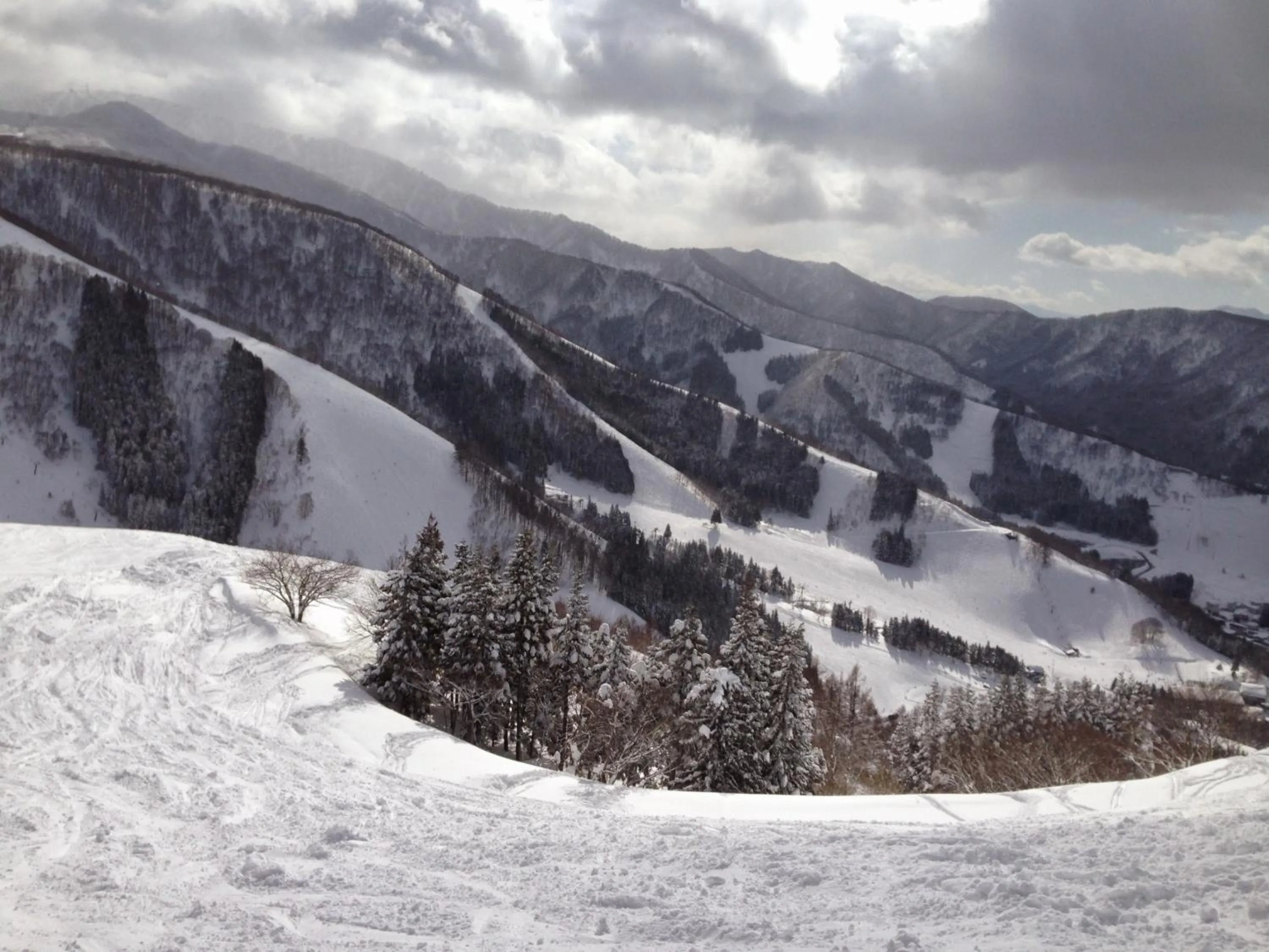 Nozawa Onsen BASECAMP