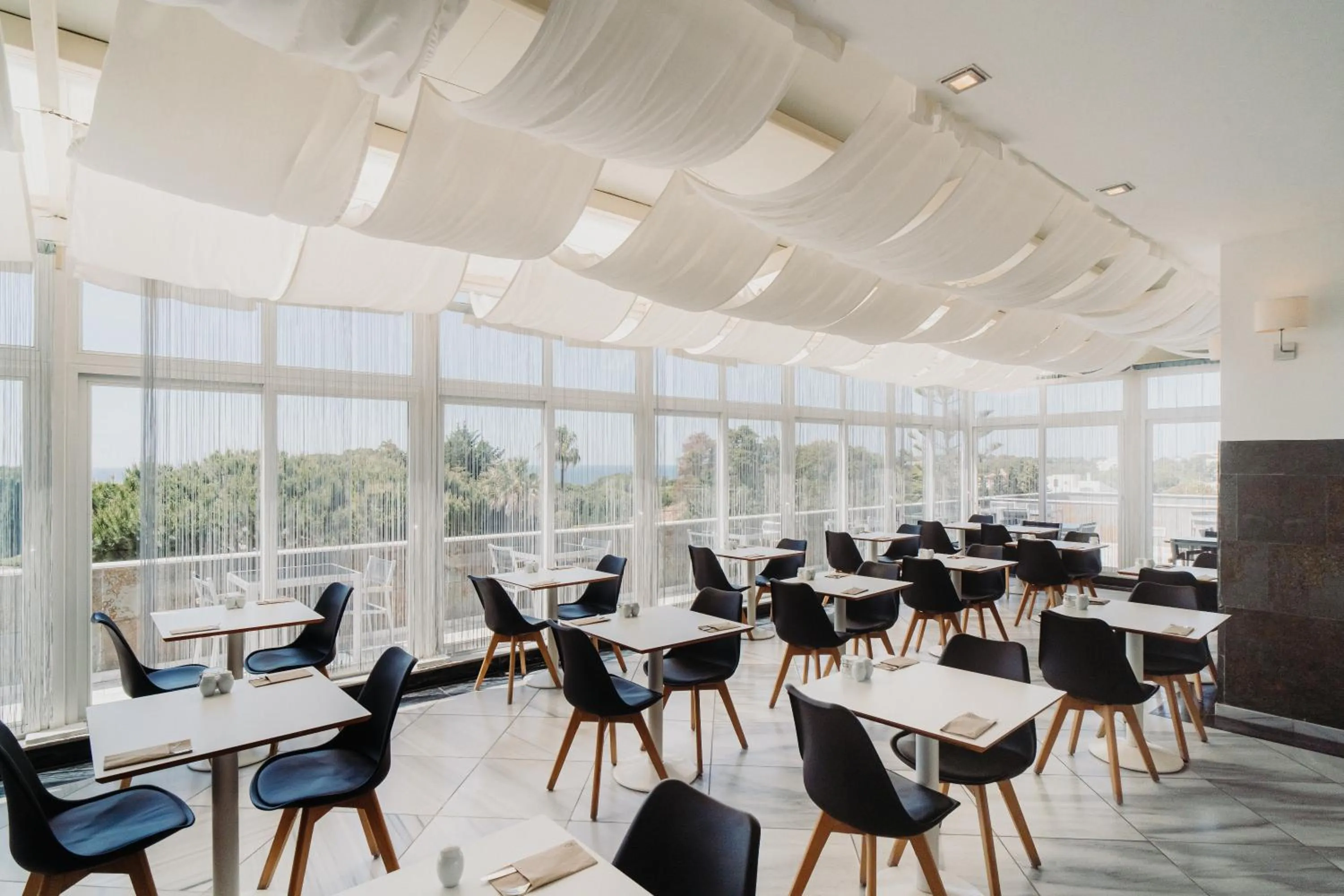 Restaurant/places to eat in Velamar Boutique Hotel - Adults Friendly