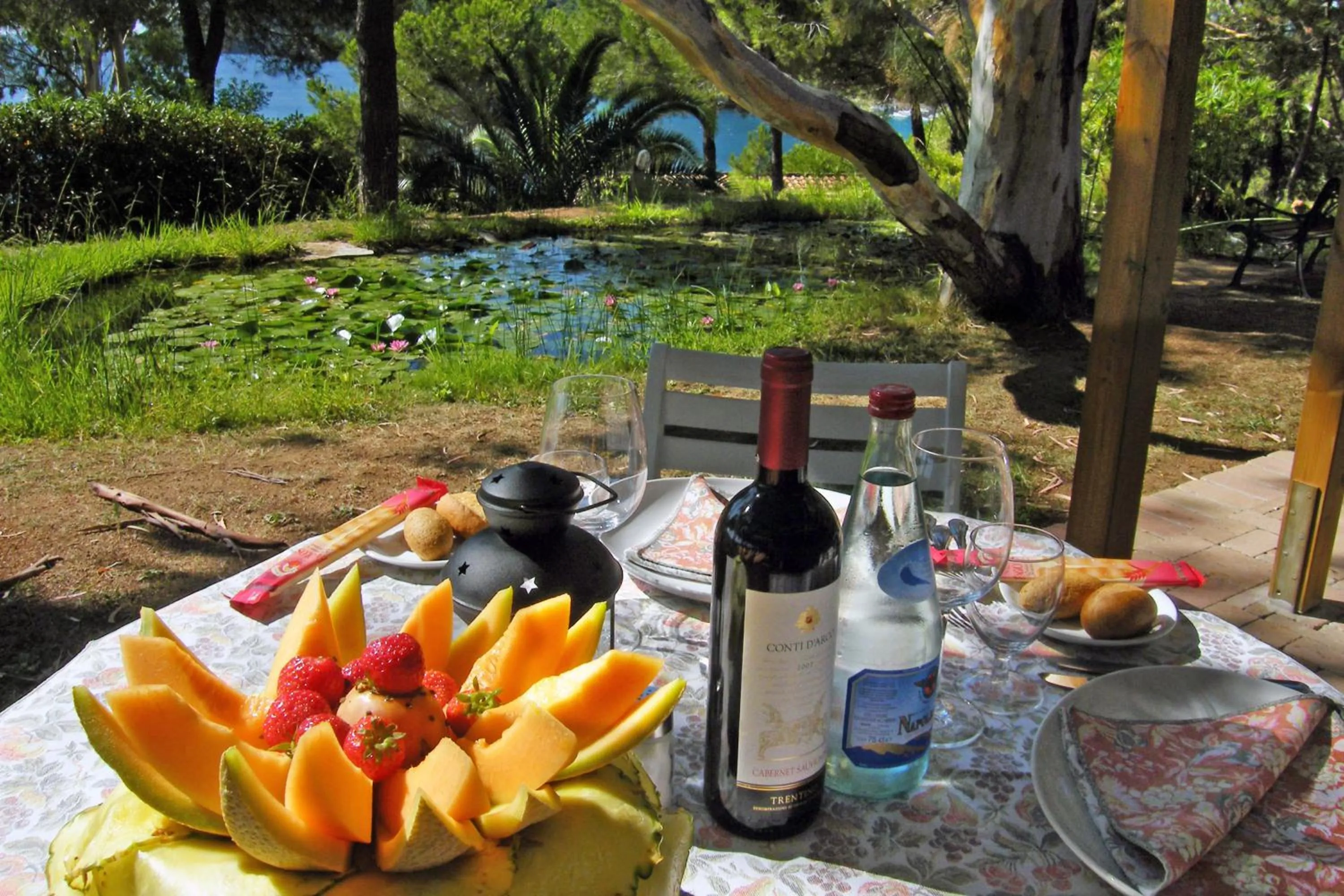 Restaurant/places to eat in Hotel Capo Sud