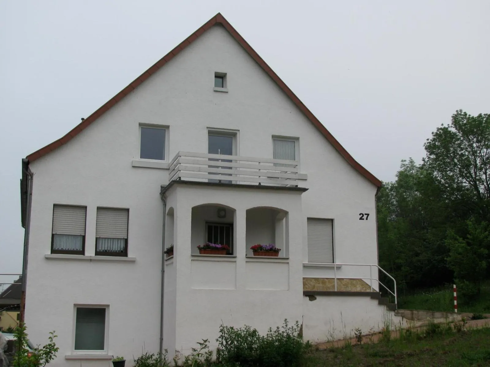 Facade/entrance in Gästehaus Perrin
