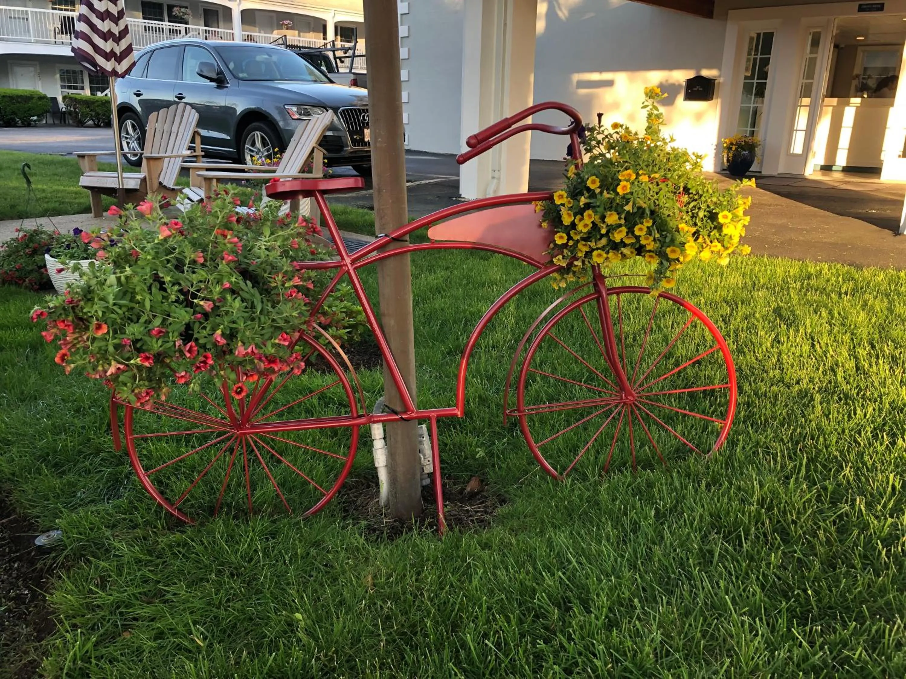 Garden view in Hyannis Inn