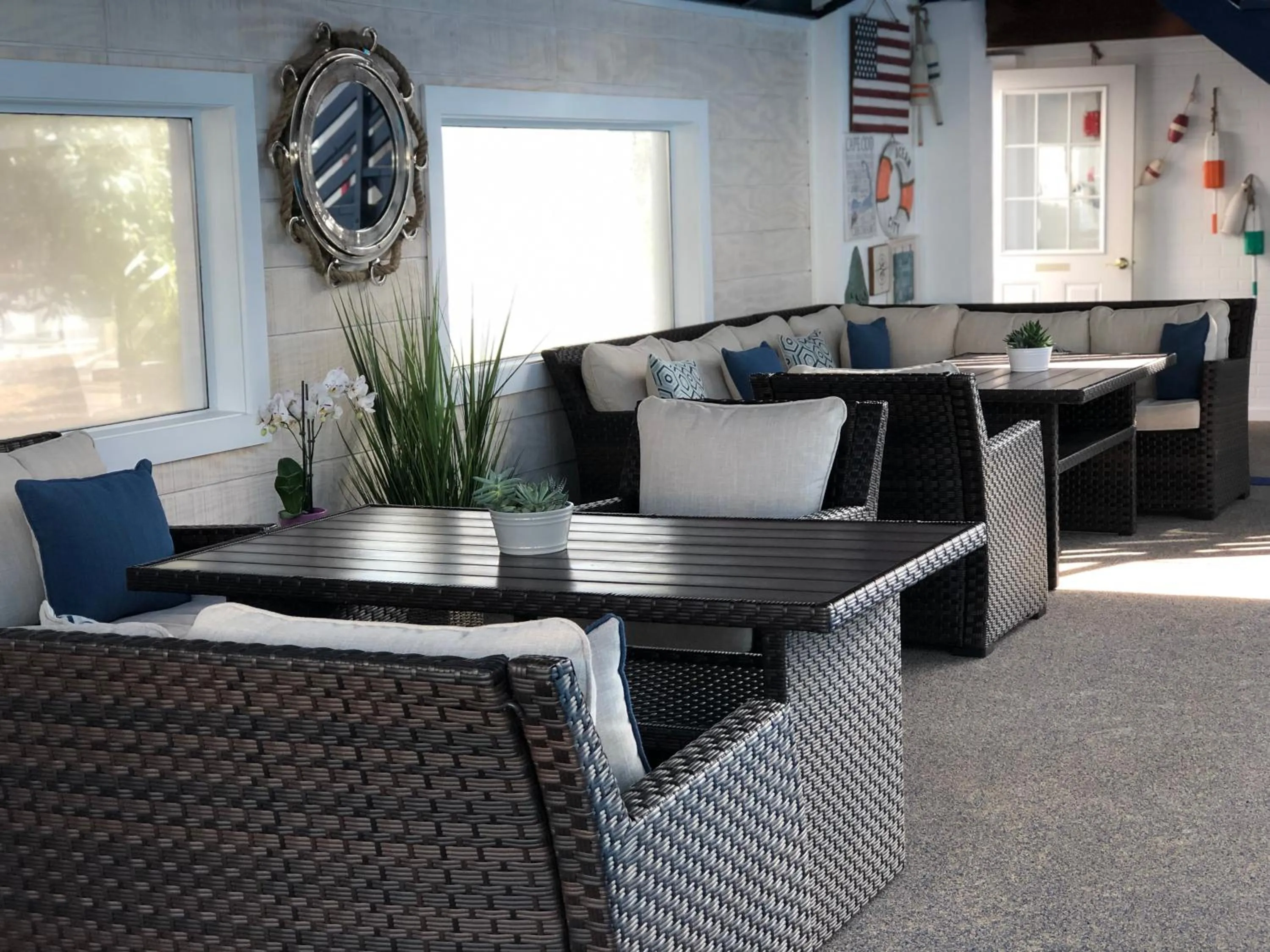 Seating area in Hyannis Inn