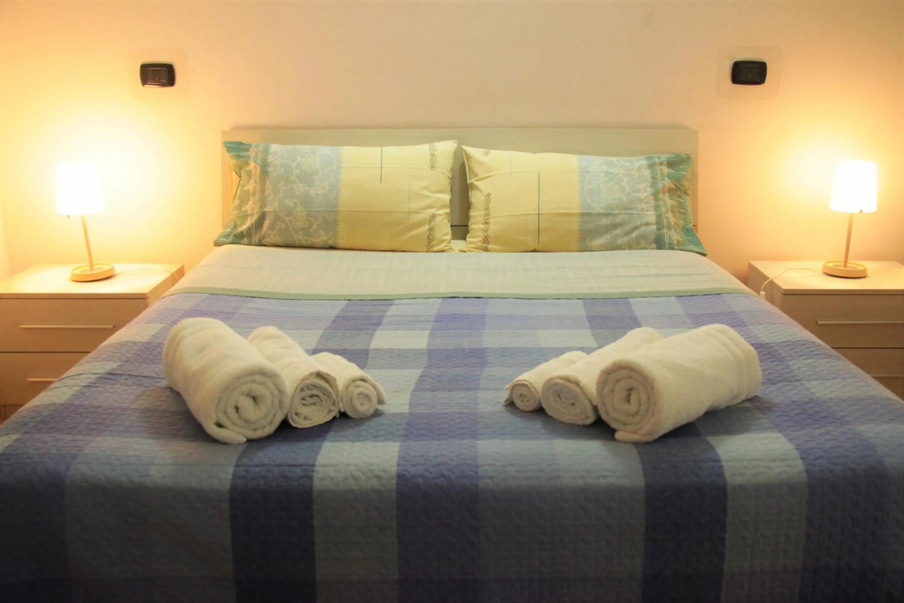 Bed in Hello Roma B&B