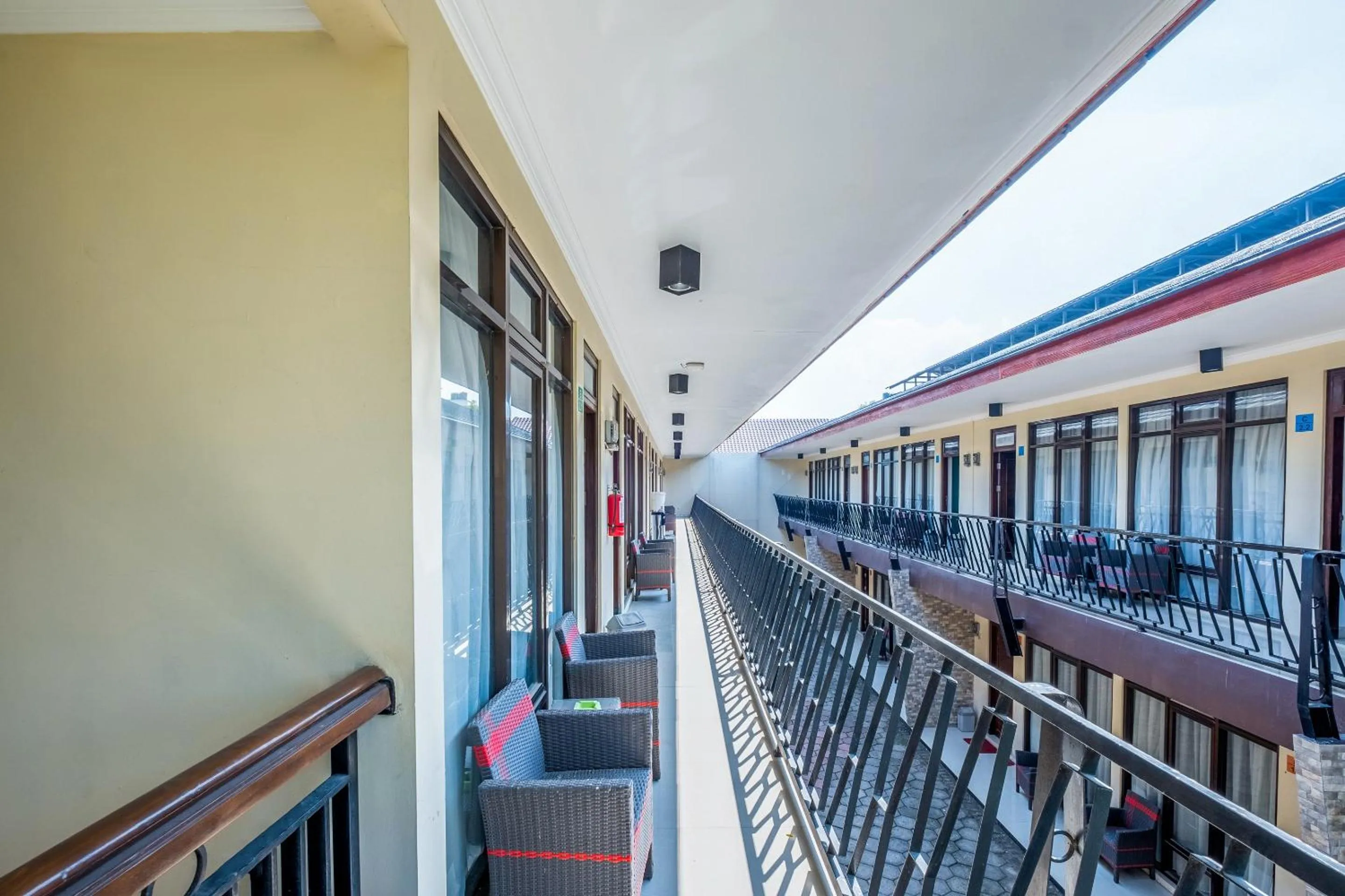 Balcony/Terrace in OYO Collection O 1032 Rahayu Residence Syariah