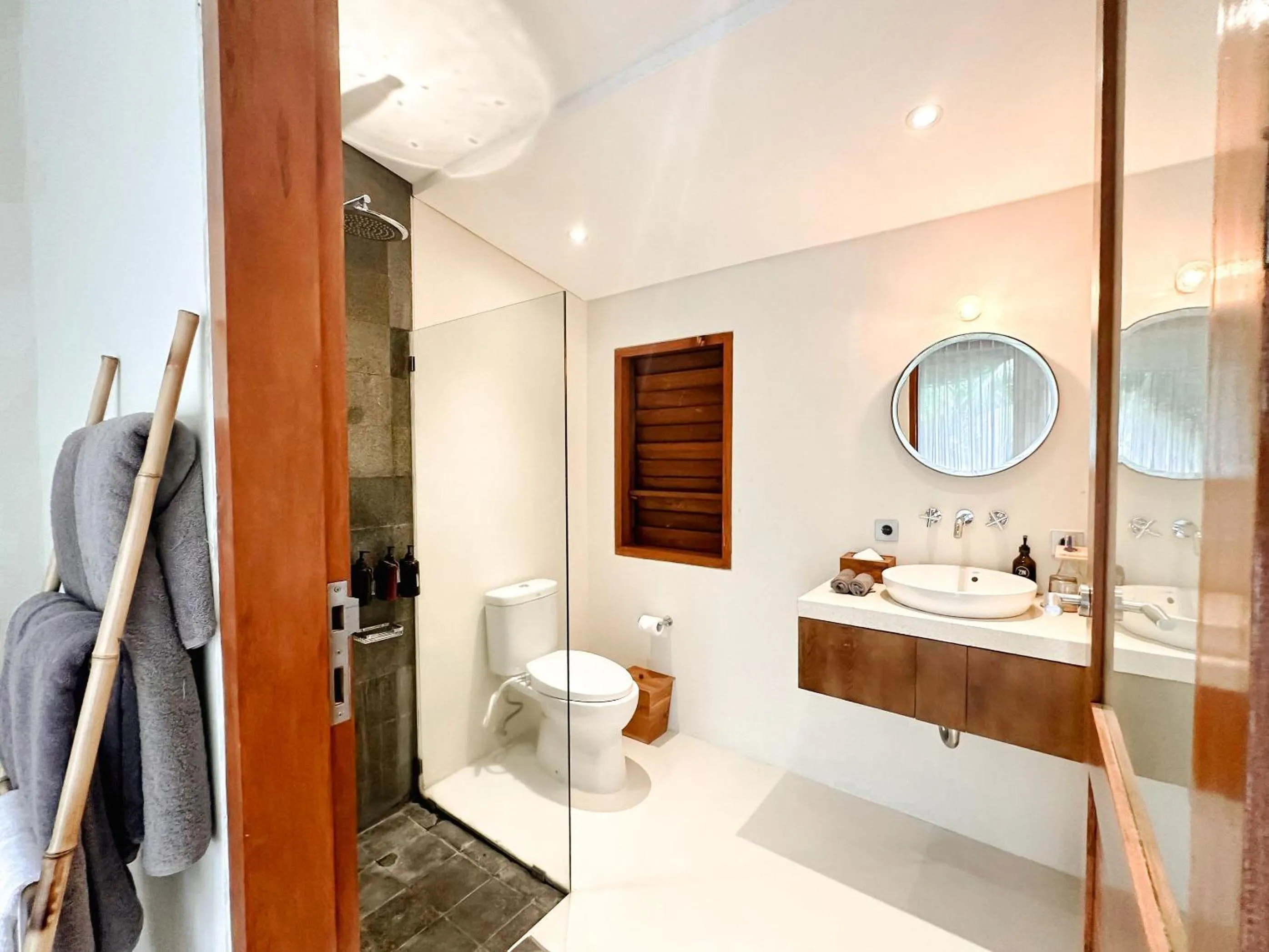 Bathroom, Bed in ZIN Canggu Resort & Villas