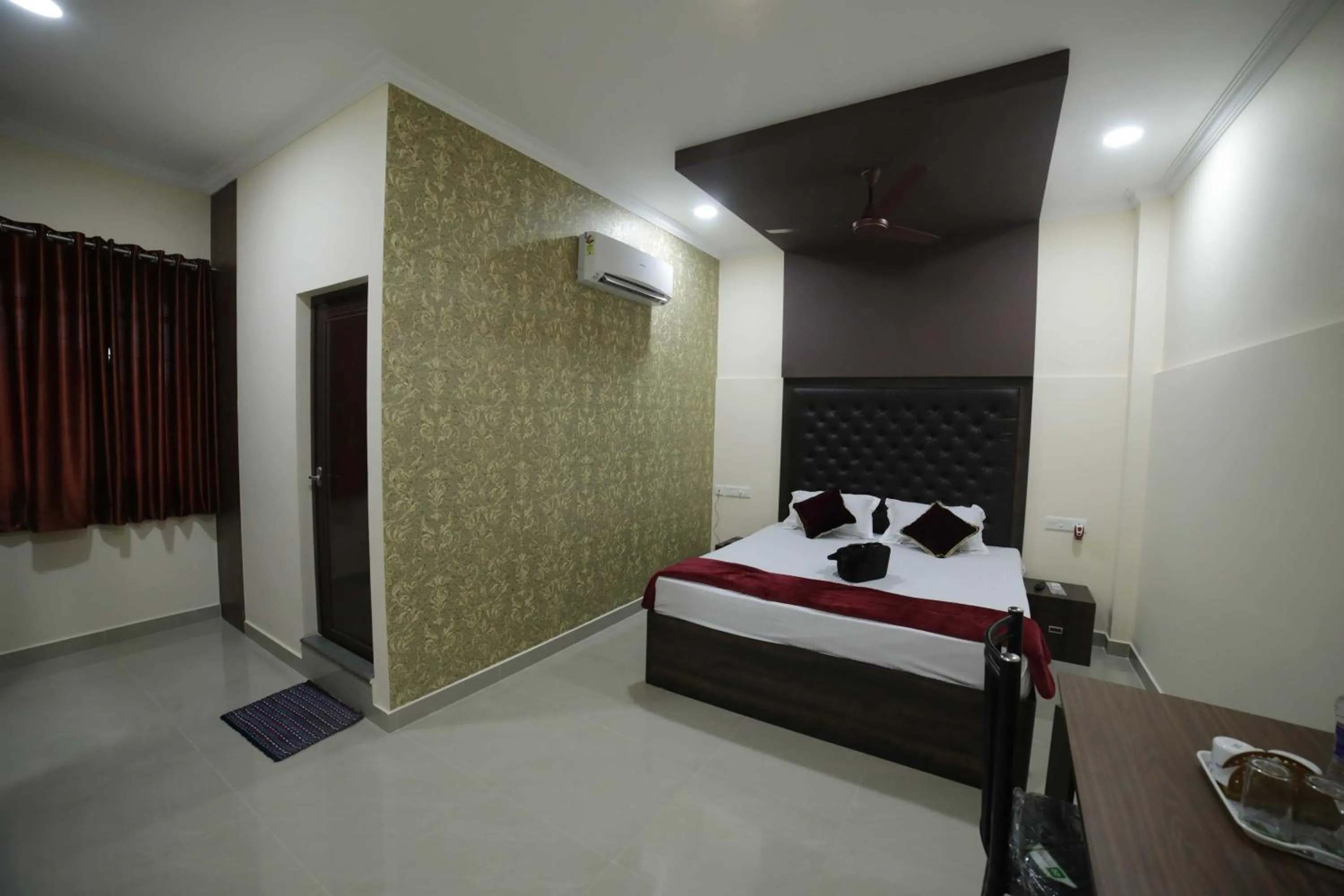 Bed in Shivalaya Residency